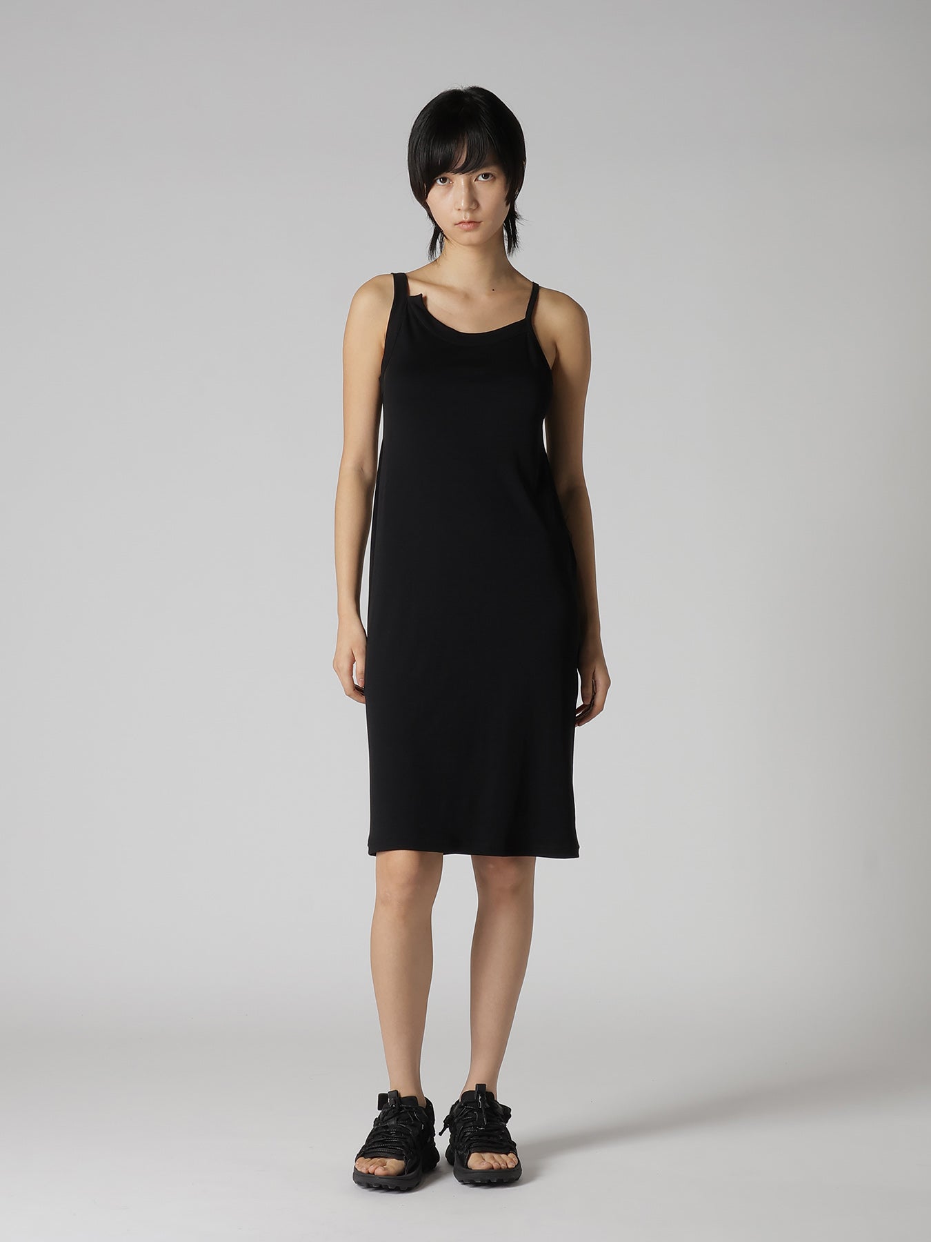 Y" EMBROIDERY SLEEVELESS LONG TEE
