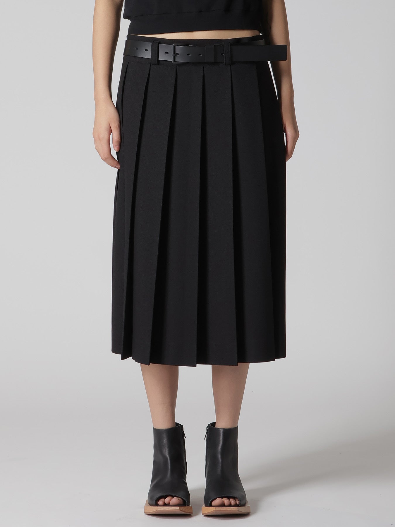 POLYESTER PLEATED SKIRT