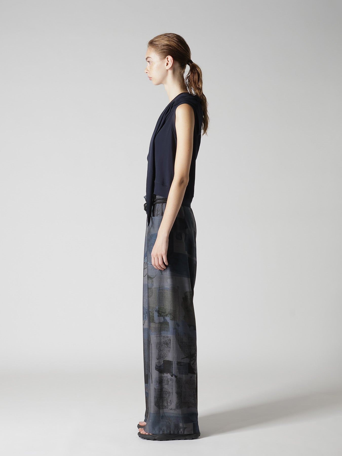 COTTON GAUZE FRAISE DRAPE TIE SLEEVELESS TEE