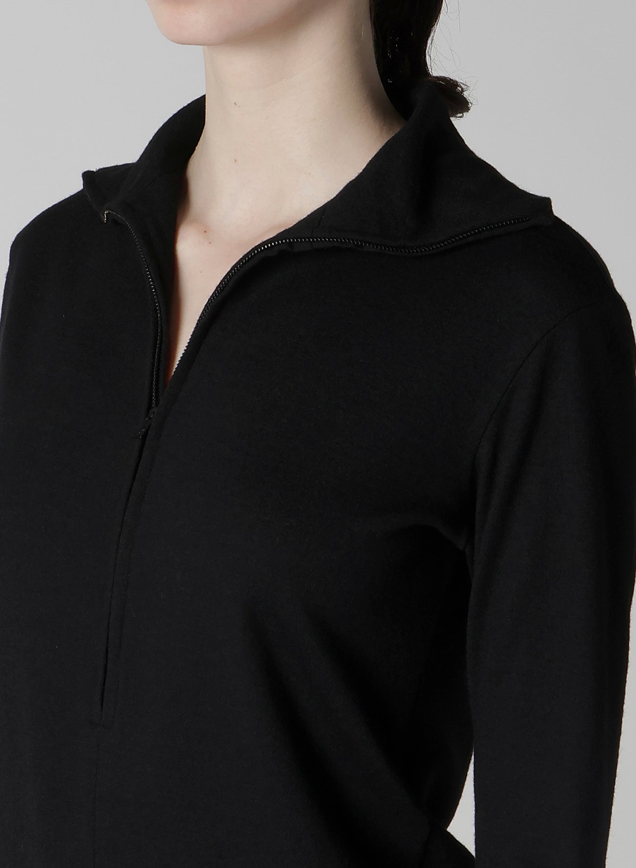 MILD WASHABLE JERSEY HIGH NECK BLOUSE