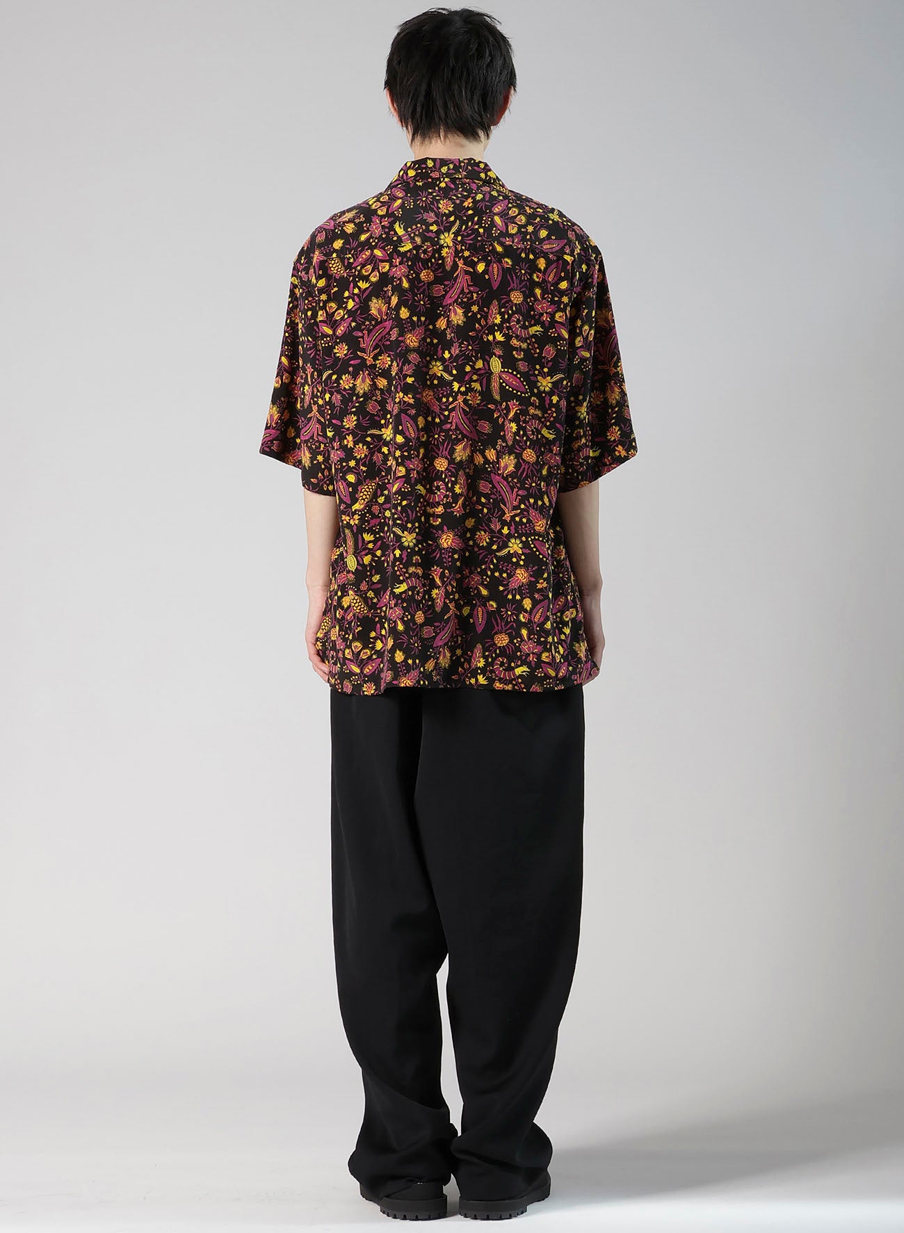 FLOWER PRINT OPEN COLLAR SHIRT