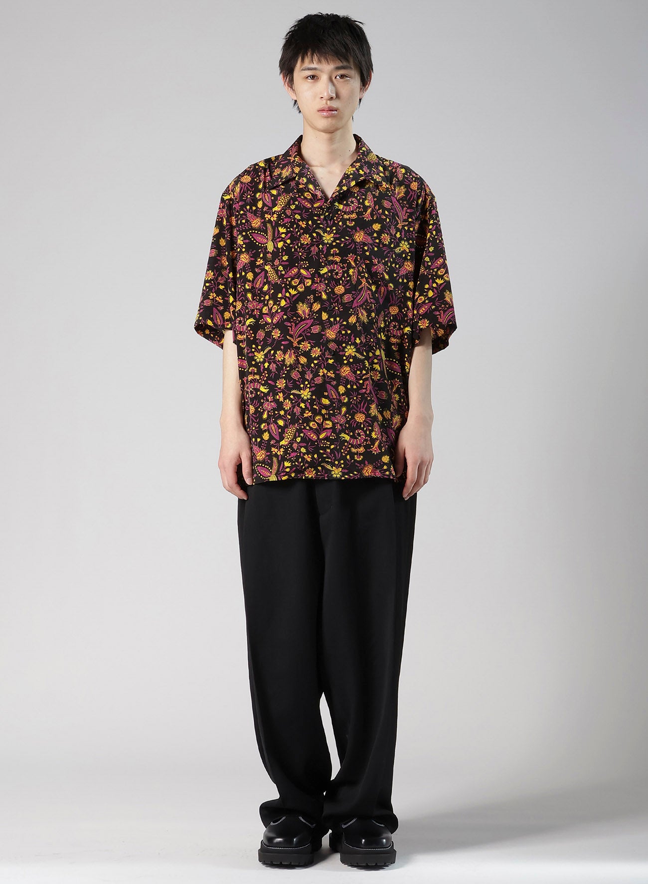 FLOWER PRINT OPEN COLLAR SHIRT