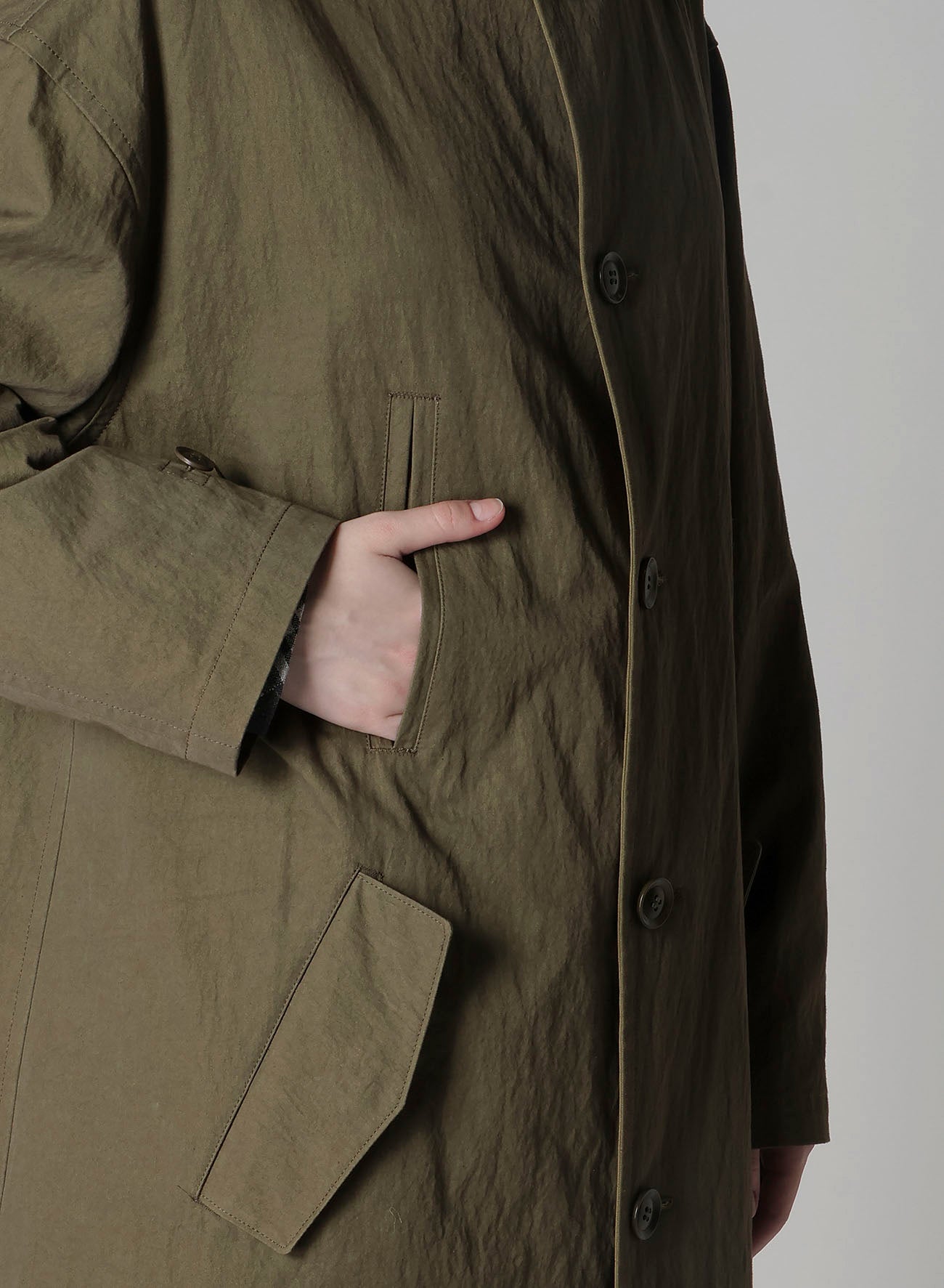 COTTON NYLON GABARDINE COLLARLESS COAT