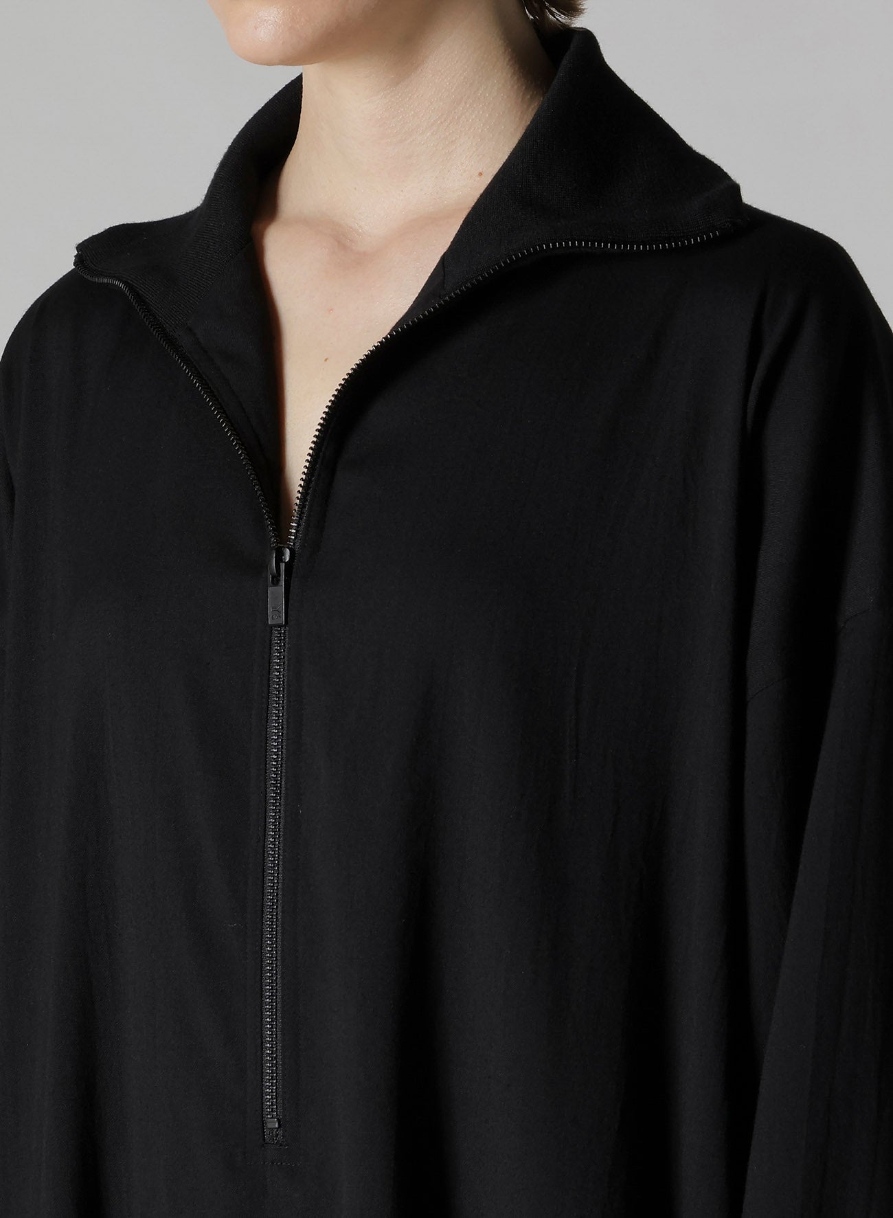 WOOL BREND TWILL STAND-UP COLLAR DRESS