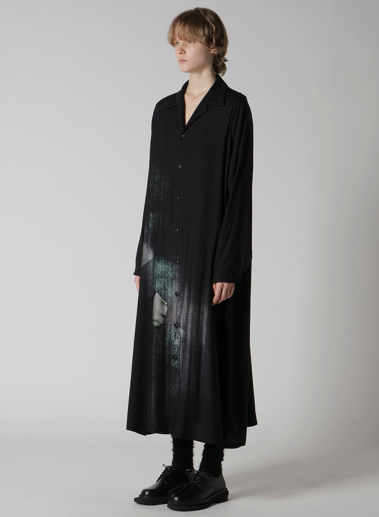 MESSAGE-PRINT DUNGAREE TWILL OPEN COLLAR SHIRT DRESS