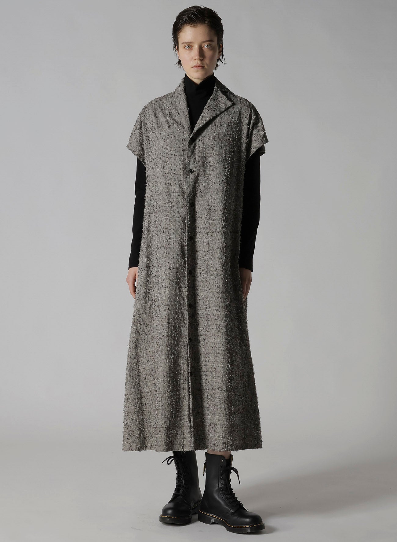 NEEDLE-PUNCHED FRENCH SLEEVE DRESS