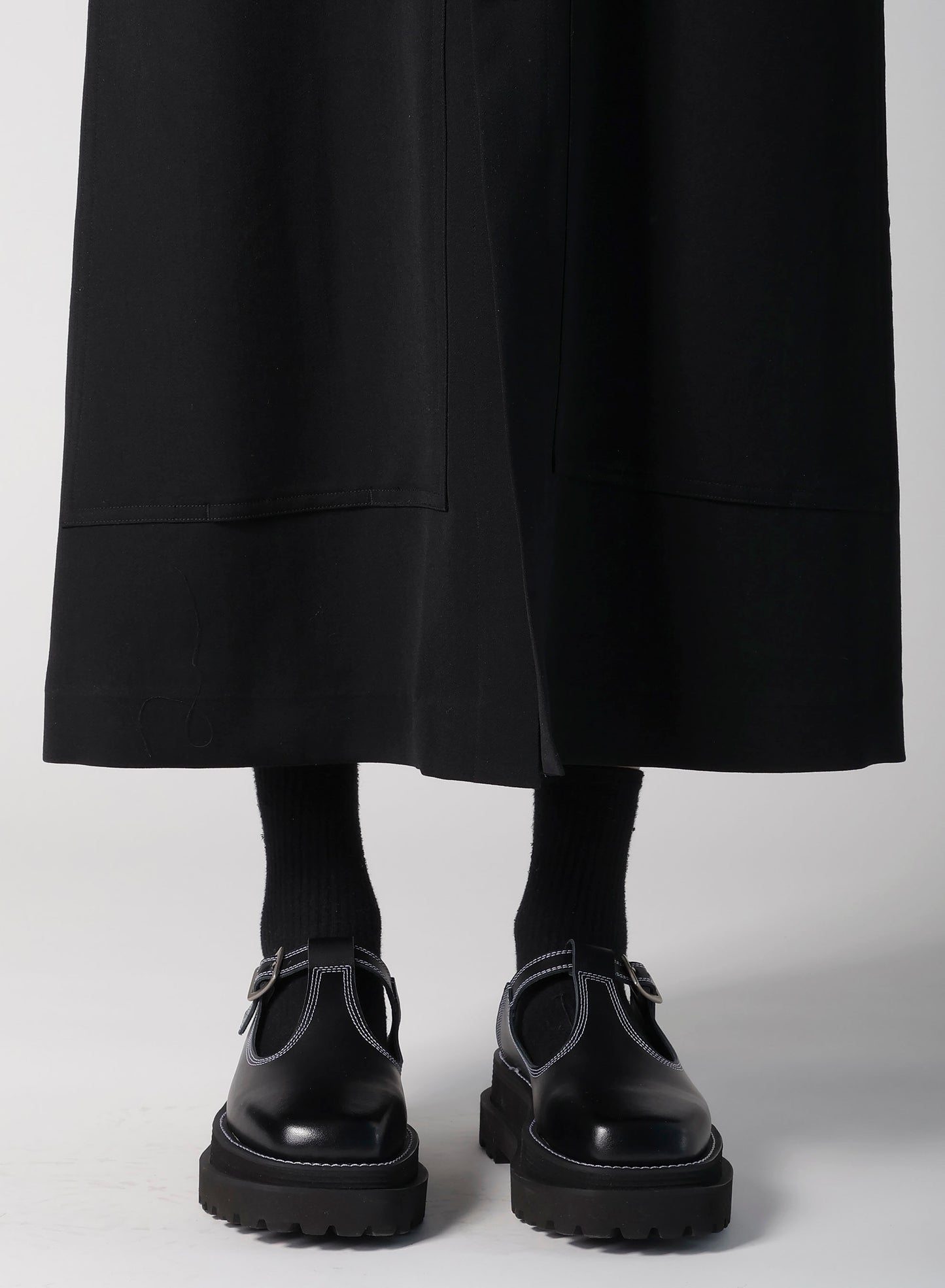 WOOL GABARDINE FRONT OPEN DRESS