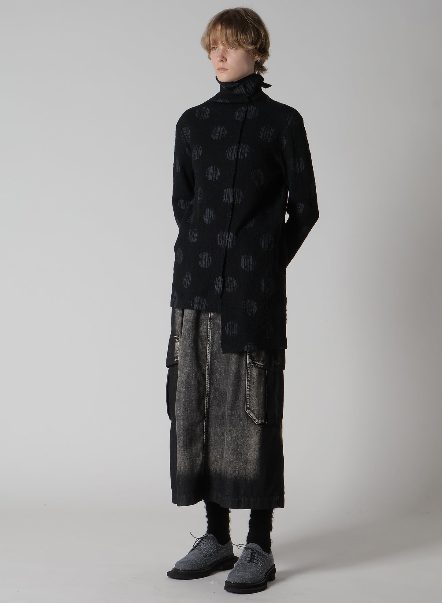 BRUSHED SUEDE TWISTED SHOES