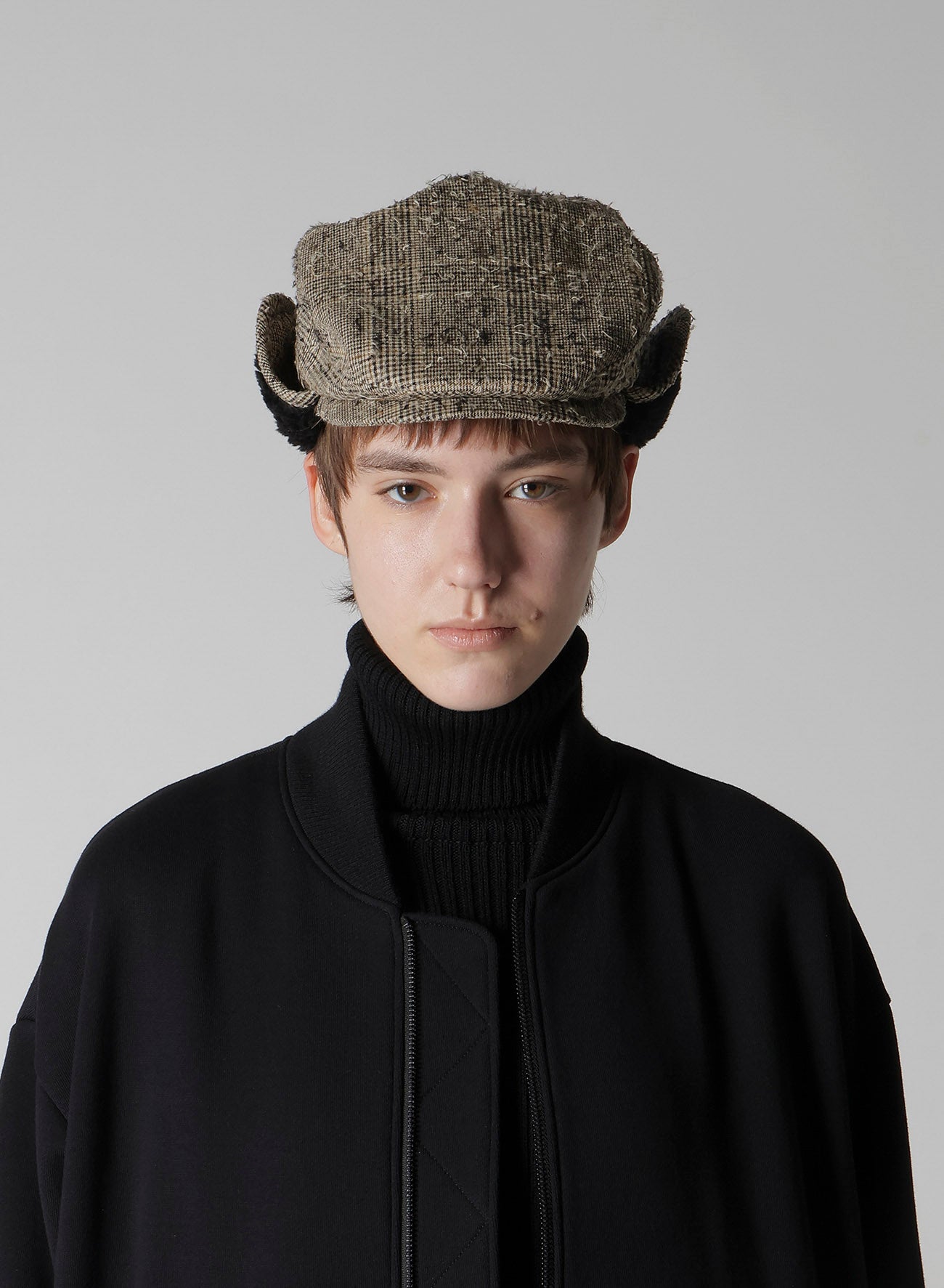 NEEDLE-PUNCHED EARMUFF CAP