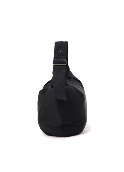 NYLON WASHER TWILL GYOZA-STYLE BAG