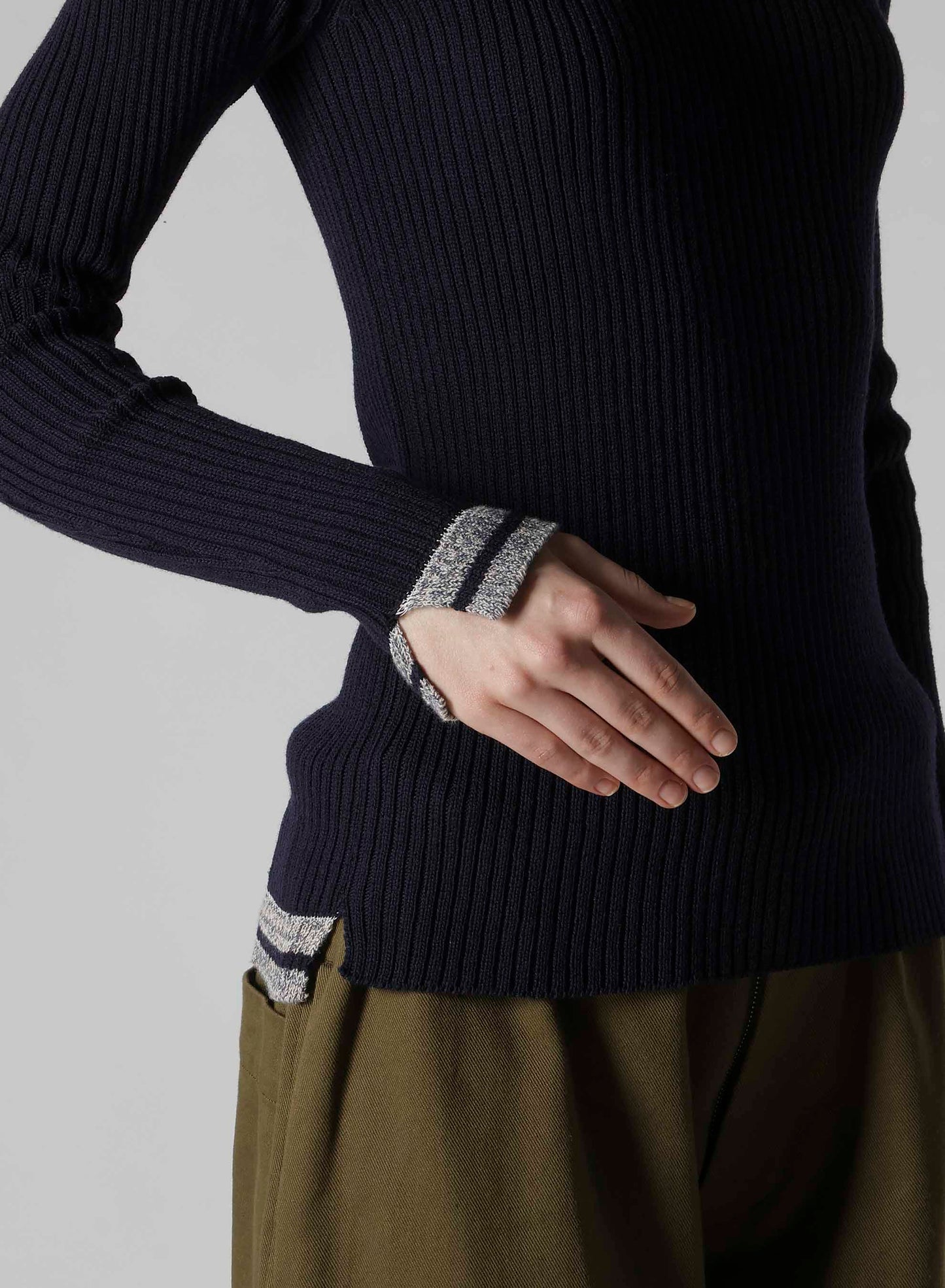 RIBBED MINI HIGH NECK PULLOVER