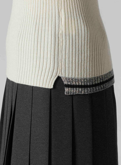 RIBBED HIGH NECK PULLOVER