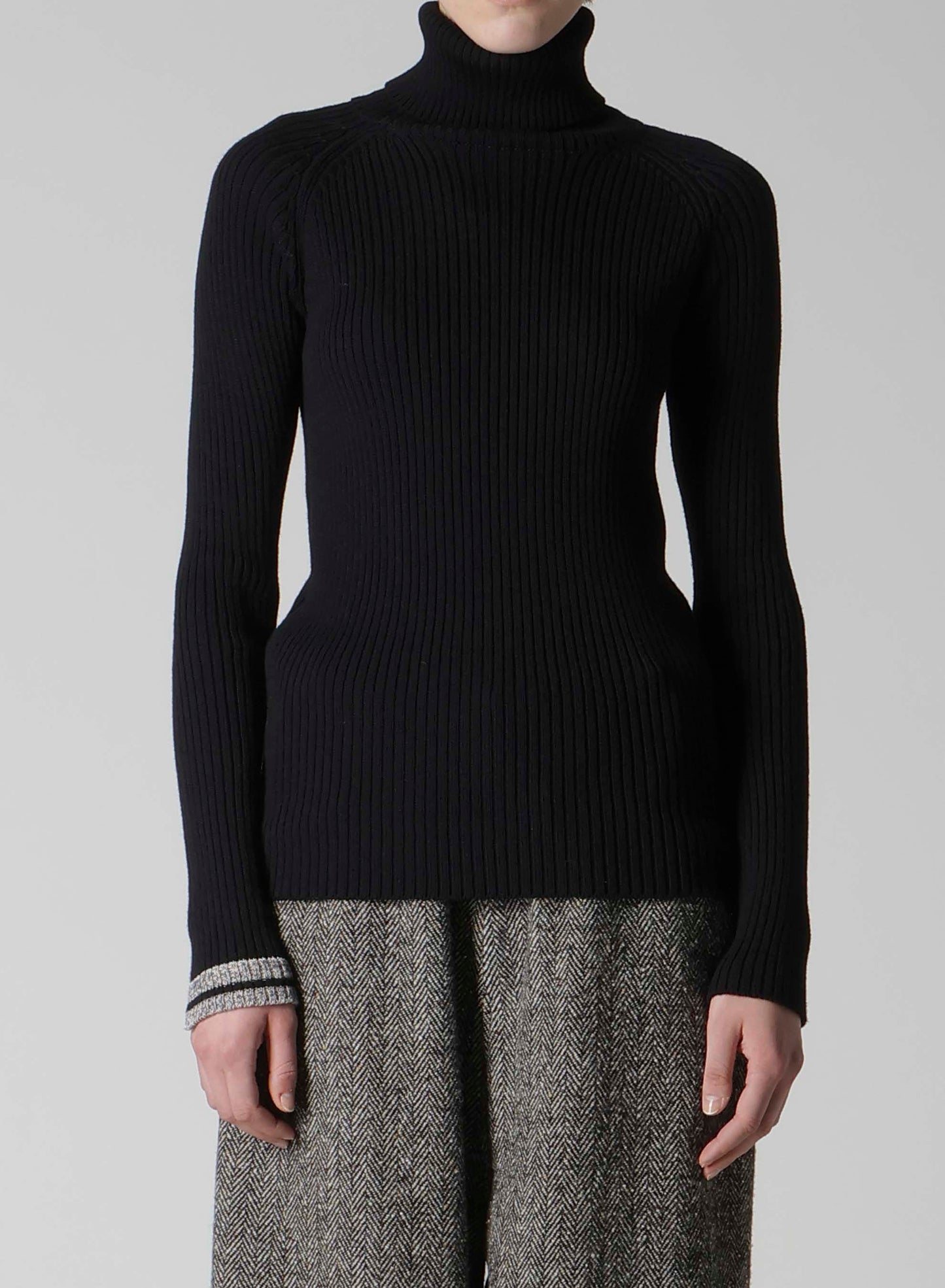 RIBBED HIGH NECK PULLOVER