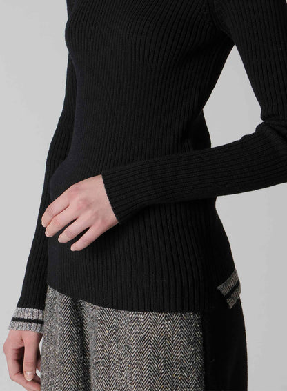 RIBBED HIGH NECK PULLOVER