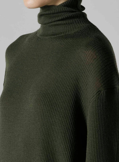 RIB OVERSIZED HIGH NECK KNIT