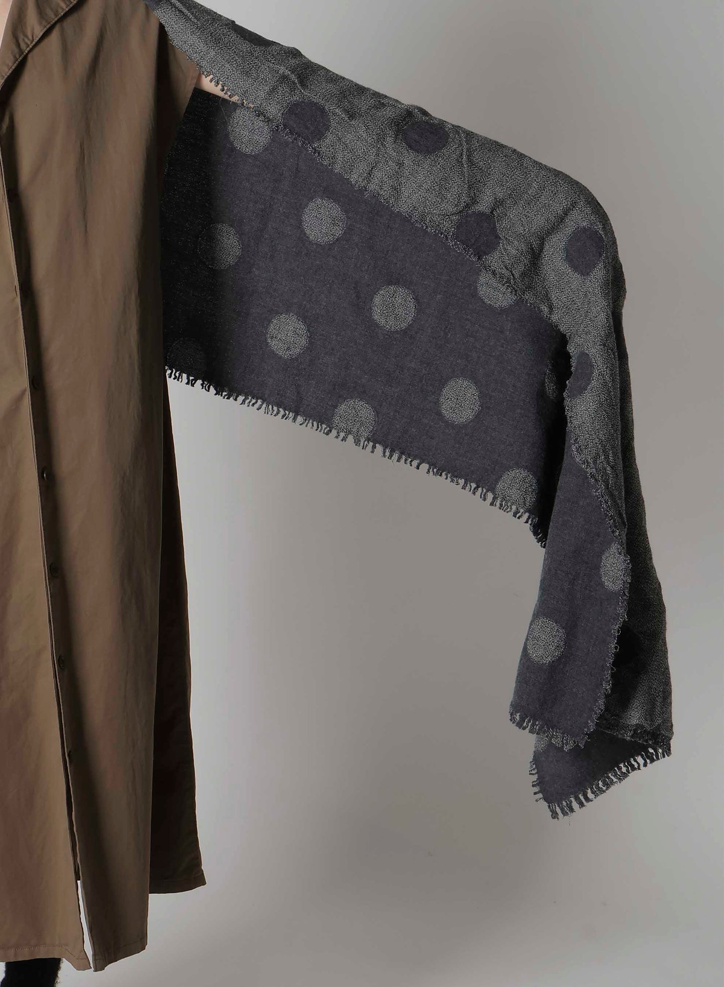 WOOL MILLING REVERSIBLE POLKA DOT SCARF