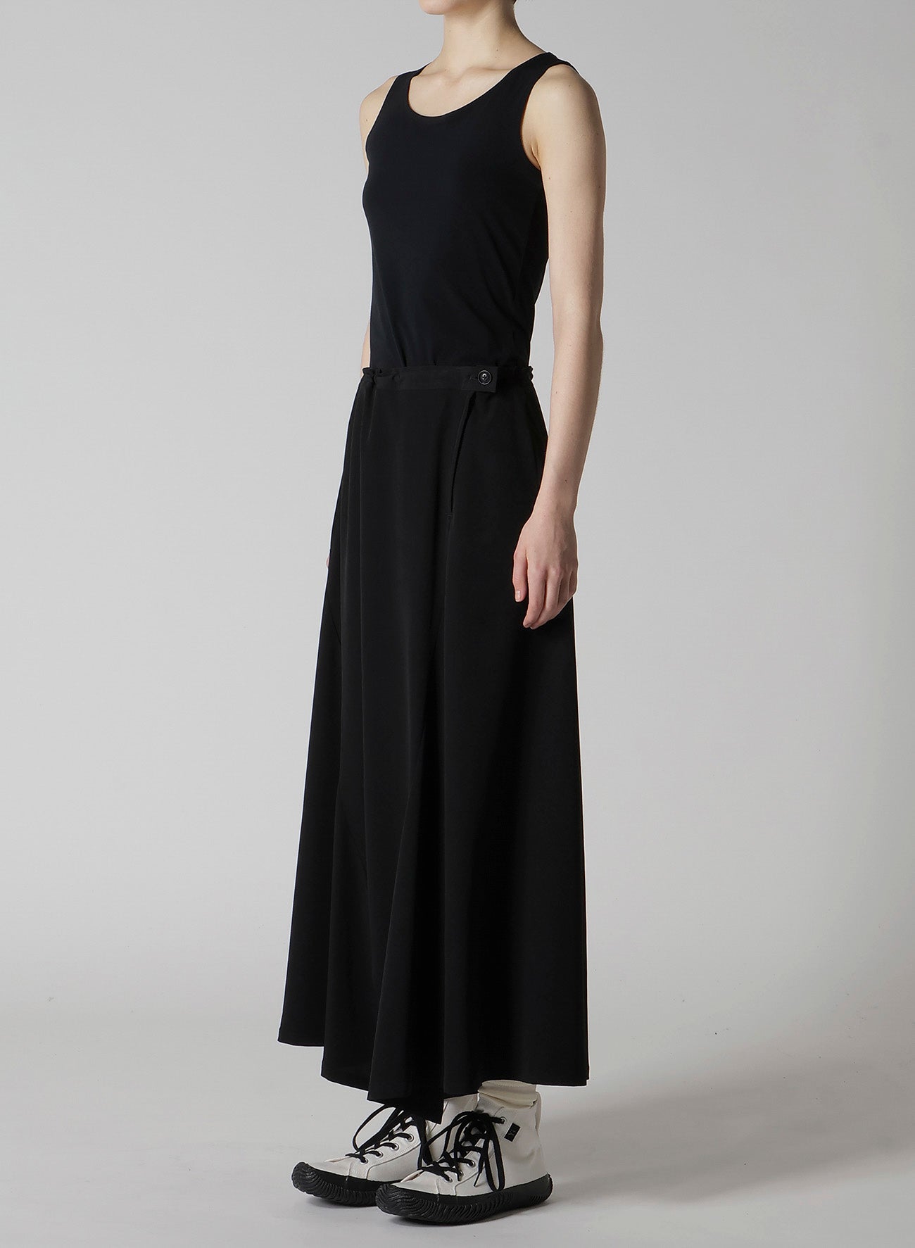 TA/PE CREPE DE CHINE ASYMMETRIC FLARE PANTS