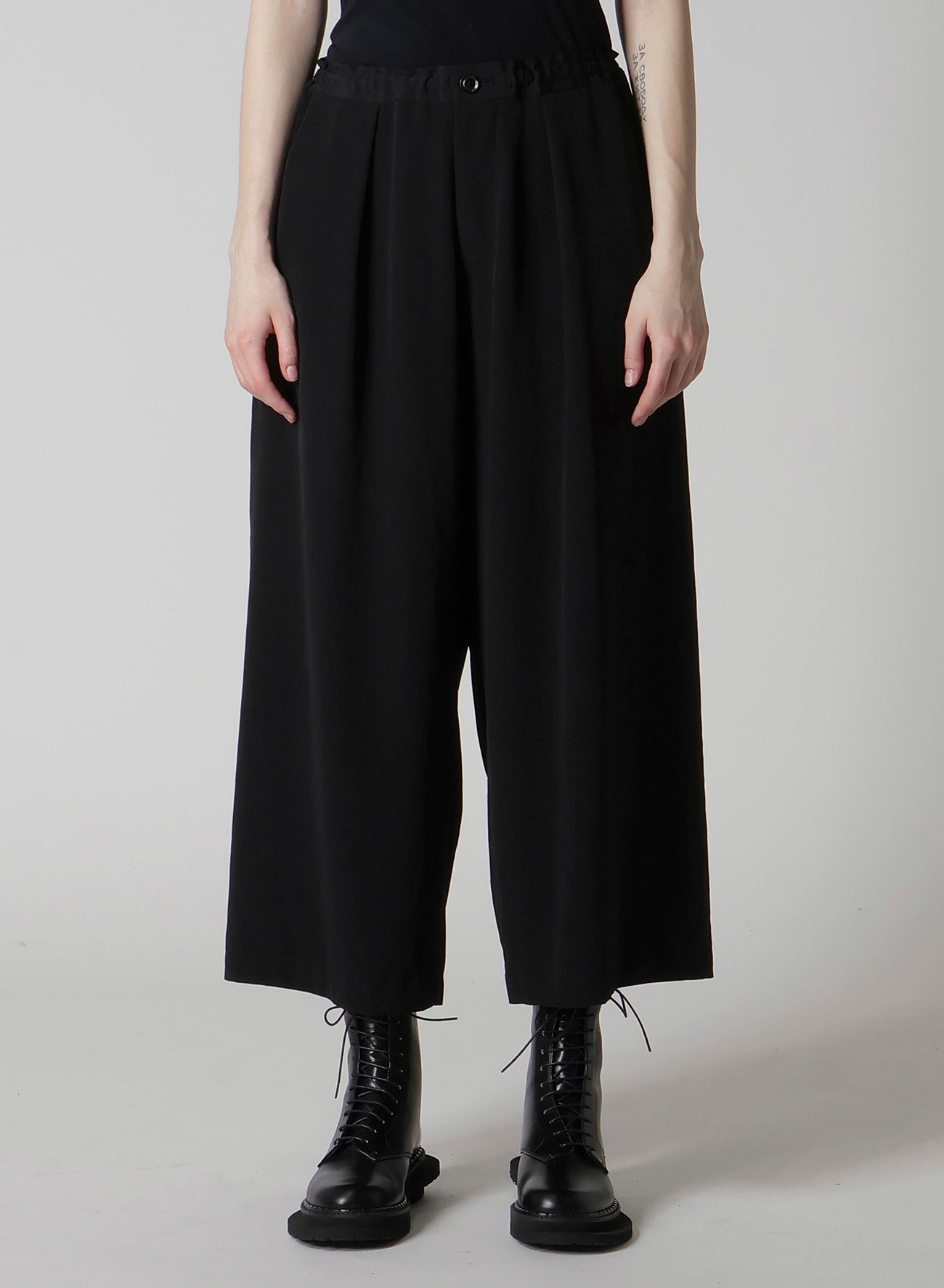 TA/PE CREPE DE CHINE FRONT TUCK WIDE PANTS
