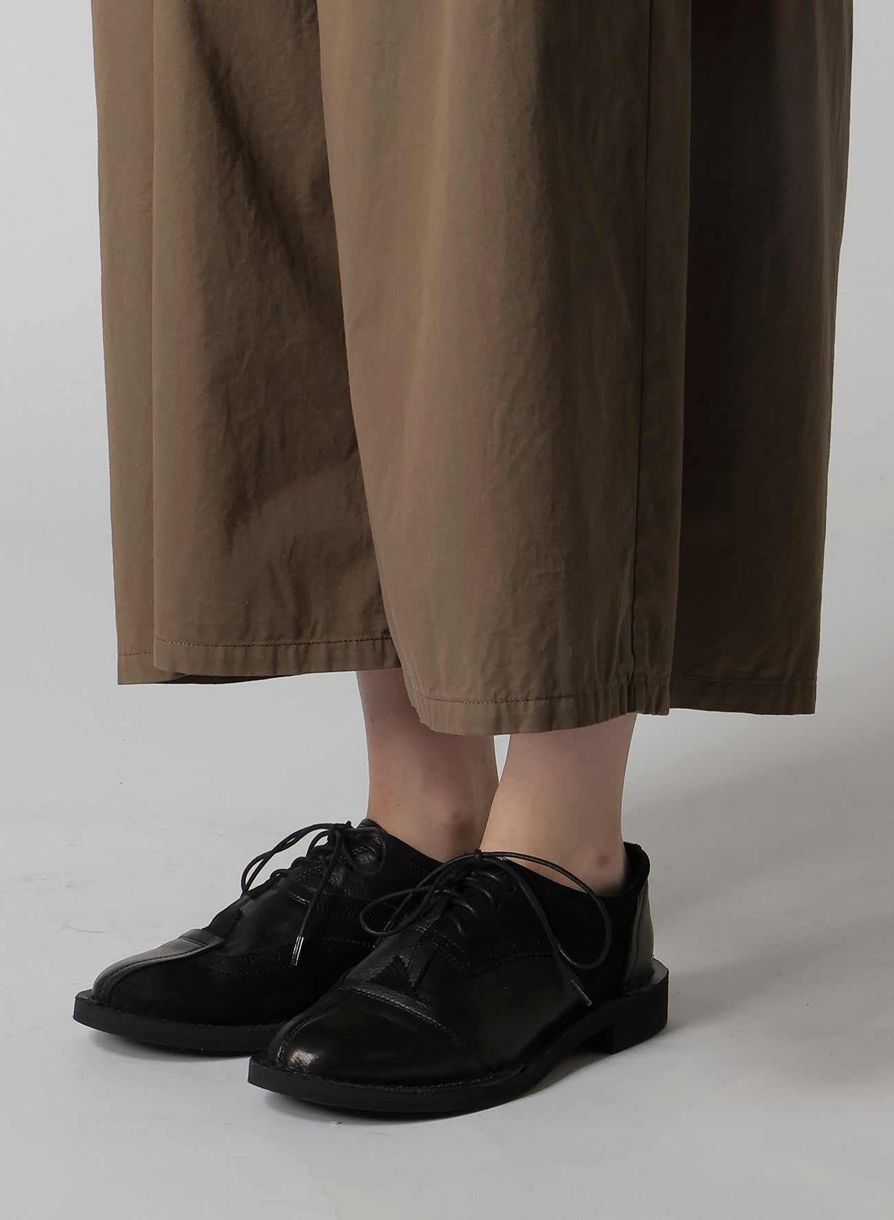 COTTON TWILL GARMENT DYE RIGHT SIDE DRAPE PANTS