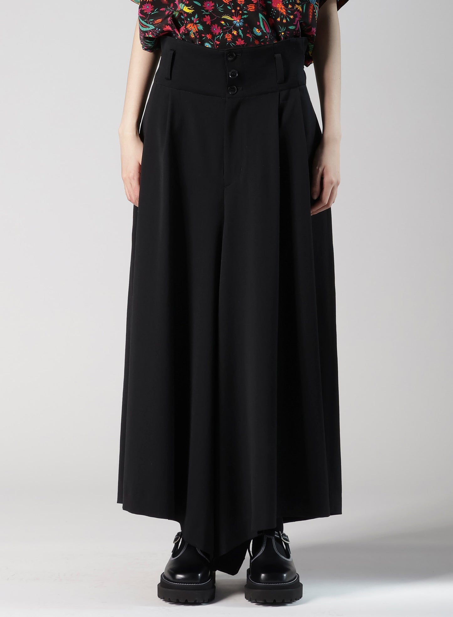 WOOL GABARDINE WIDE PANTS