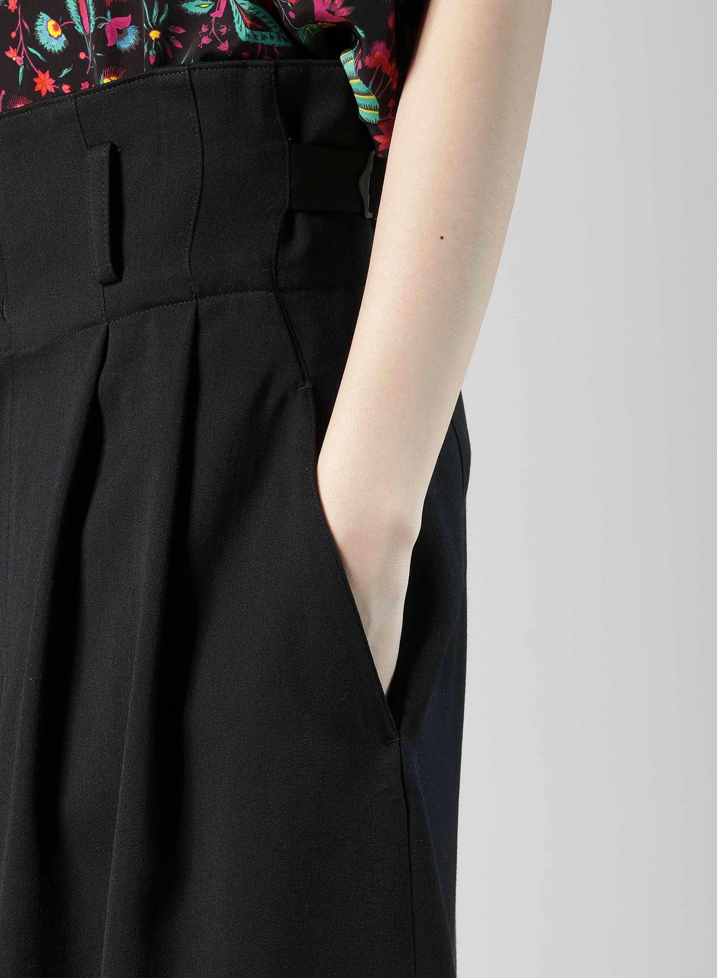 WOOL GABARDINE WIDE PANTS
