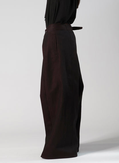 RED BACK SIDE DENIM SIDE TUCKED PANTS