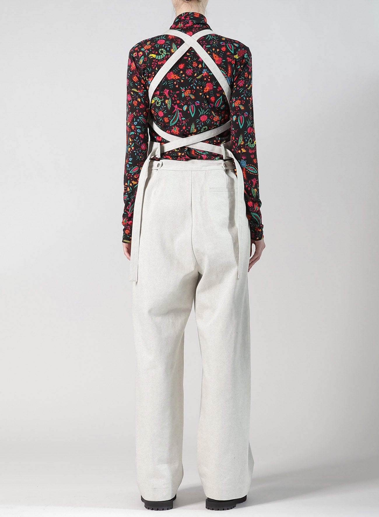 UNEVEN YARN DENIM APRON PANTS