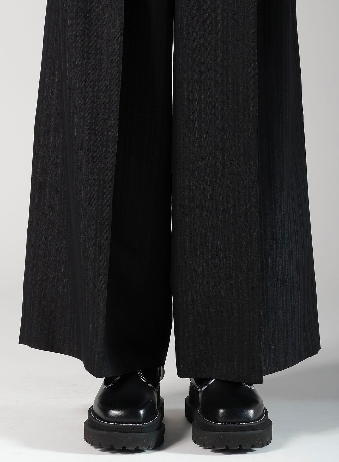 VISCOSE TWEED STRIPE DOUBLE TUCKED PANTS