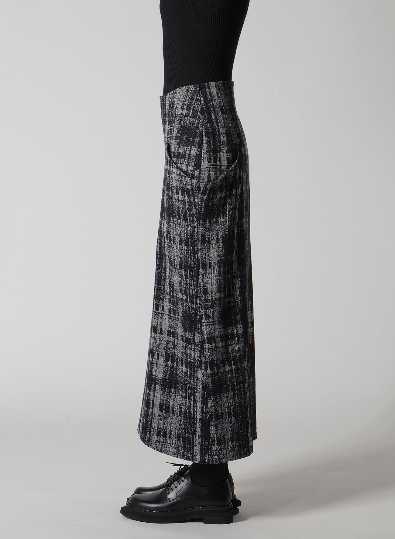 FADED PLAID JACQUARD DROP SKIRT