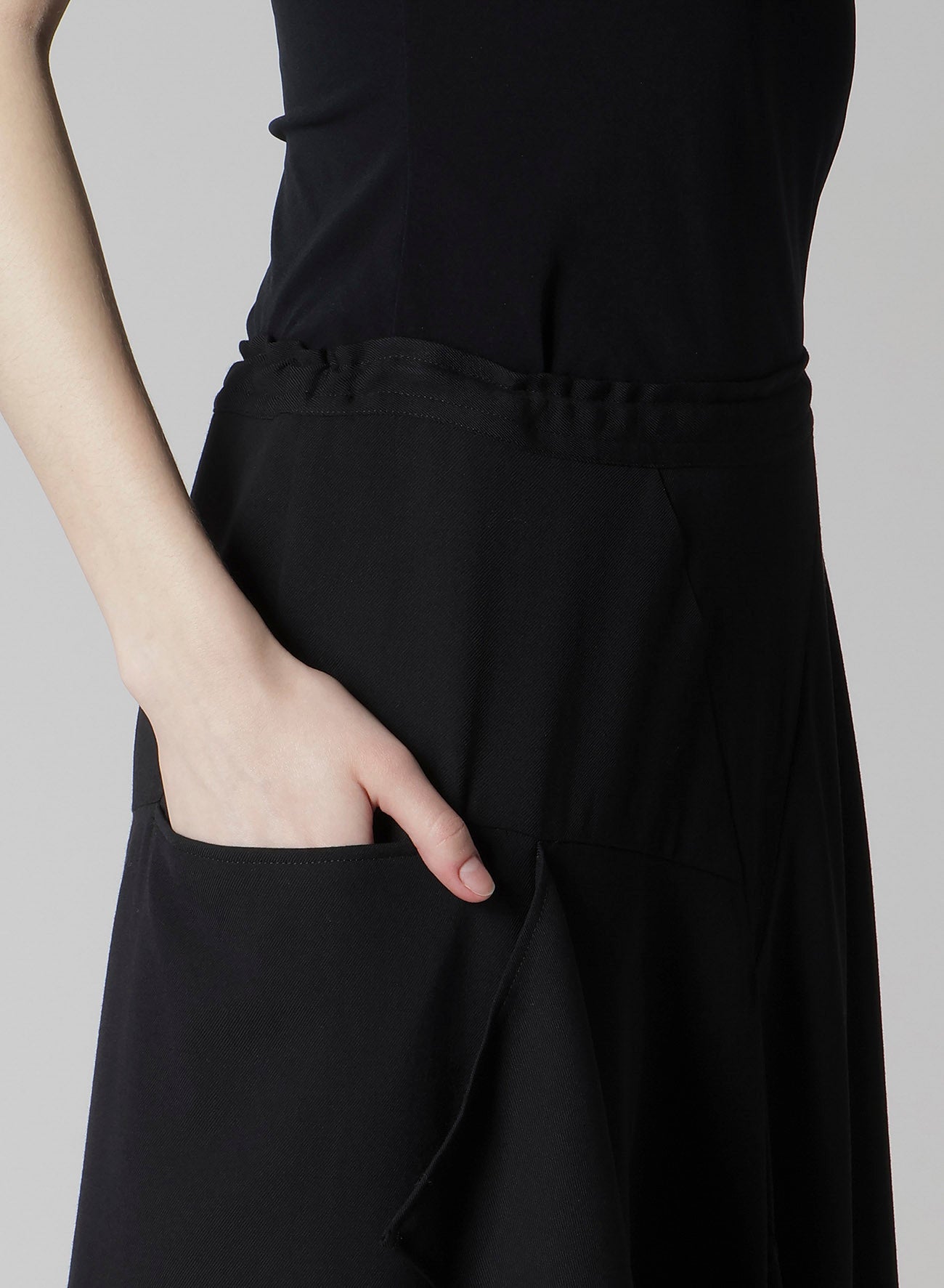 WOOL SERGE TRIANGLE GUSSET SKIRT