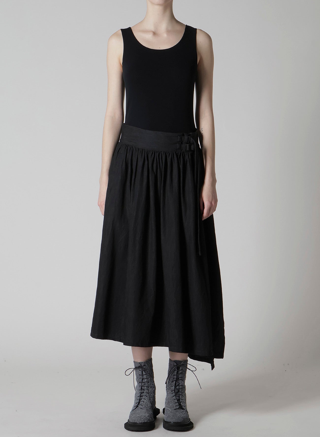 6OZ DENIM GARMENTFINISH ASYMMTRIC GATHER SKIRT