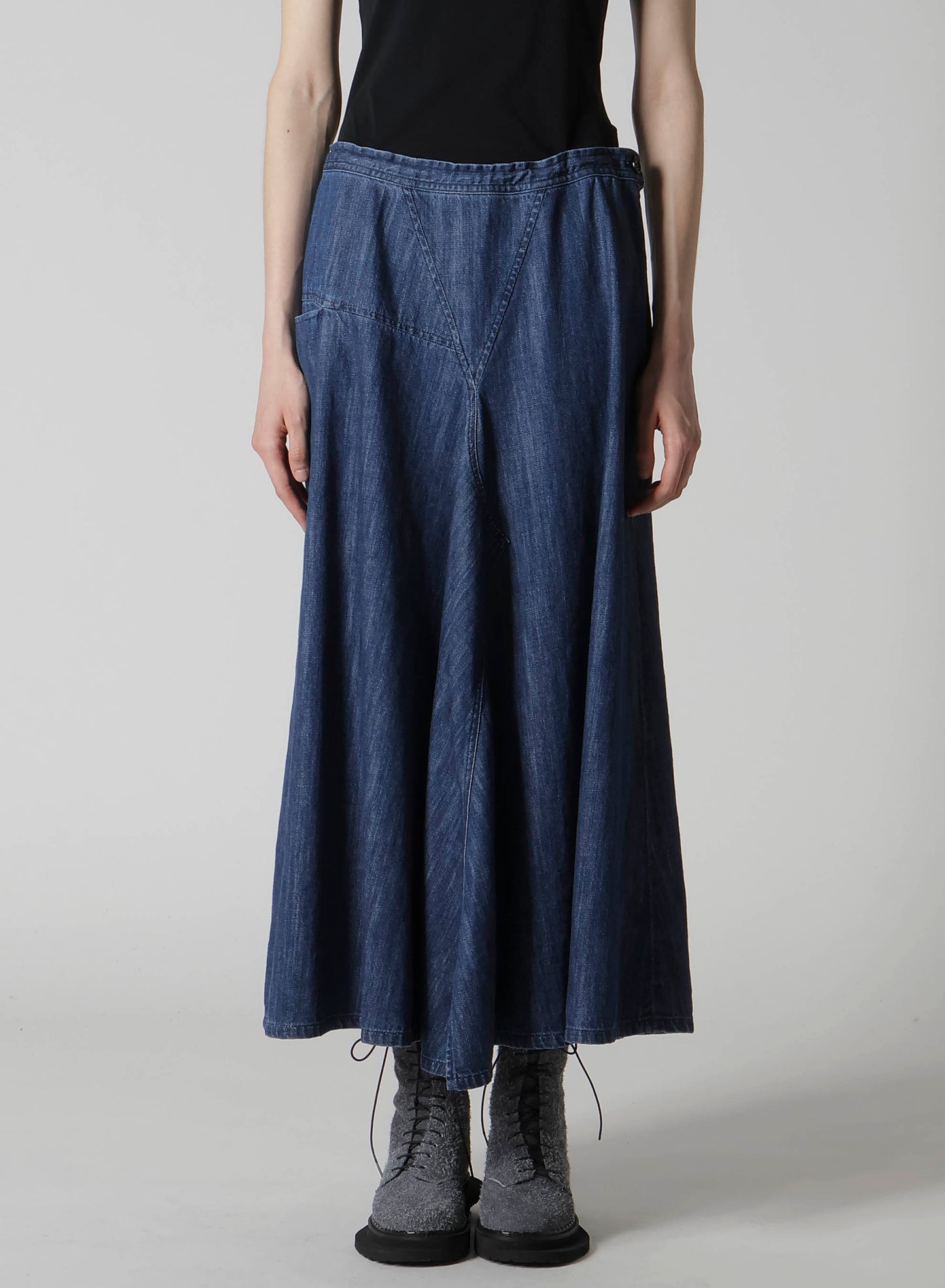 8OZ DENIM FRONT TRIANGLE GUSSET SKIRT