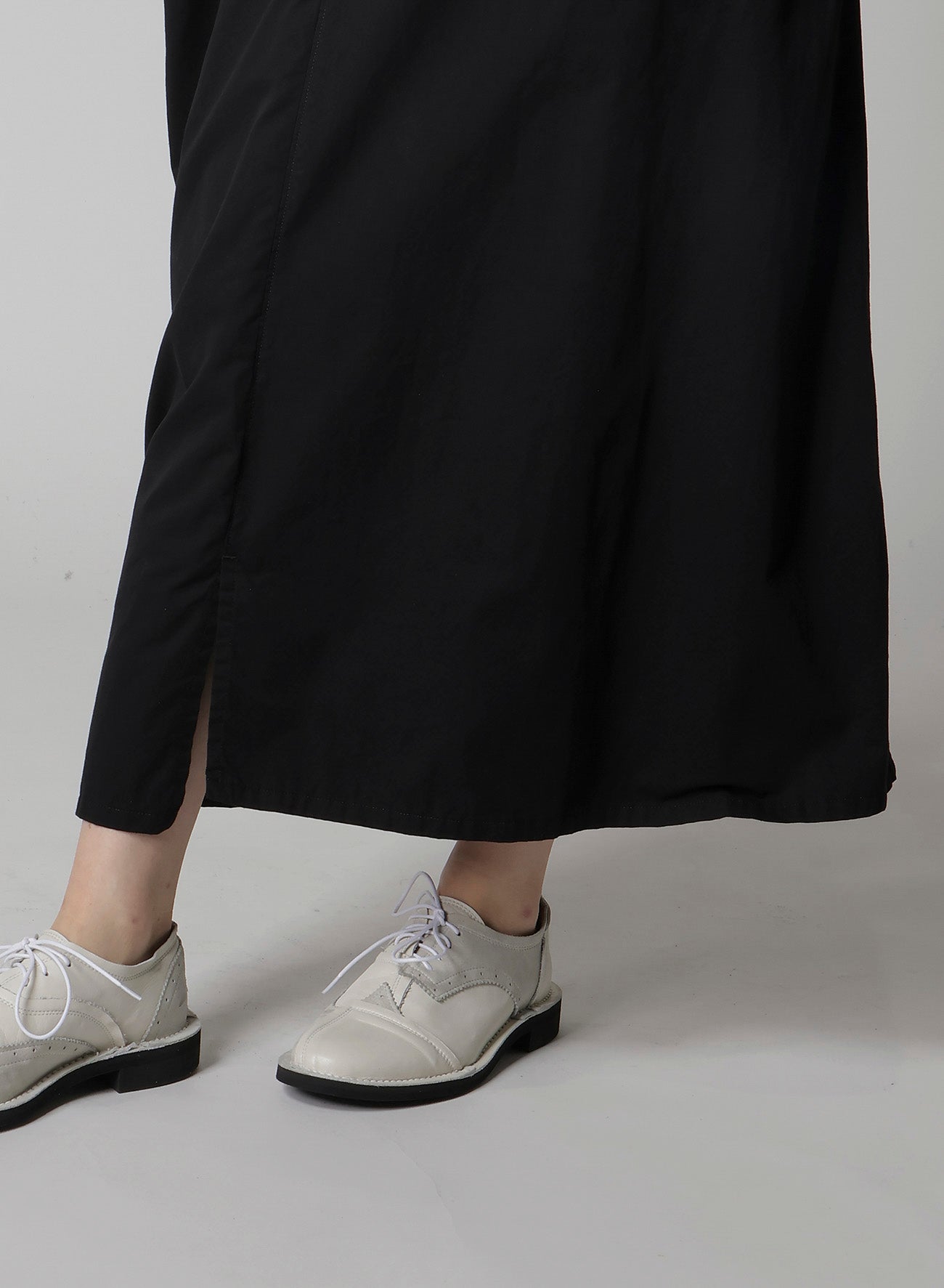 COTTON TWILL GARMENT DYE RIGHT BIG BELT SKIRT