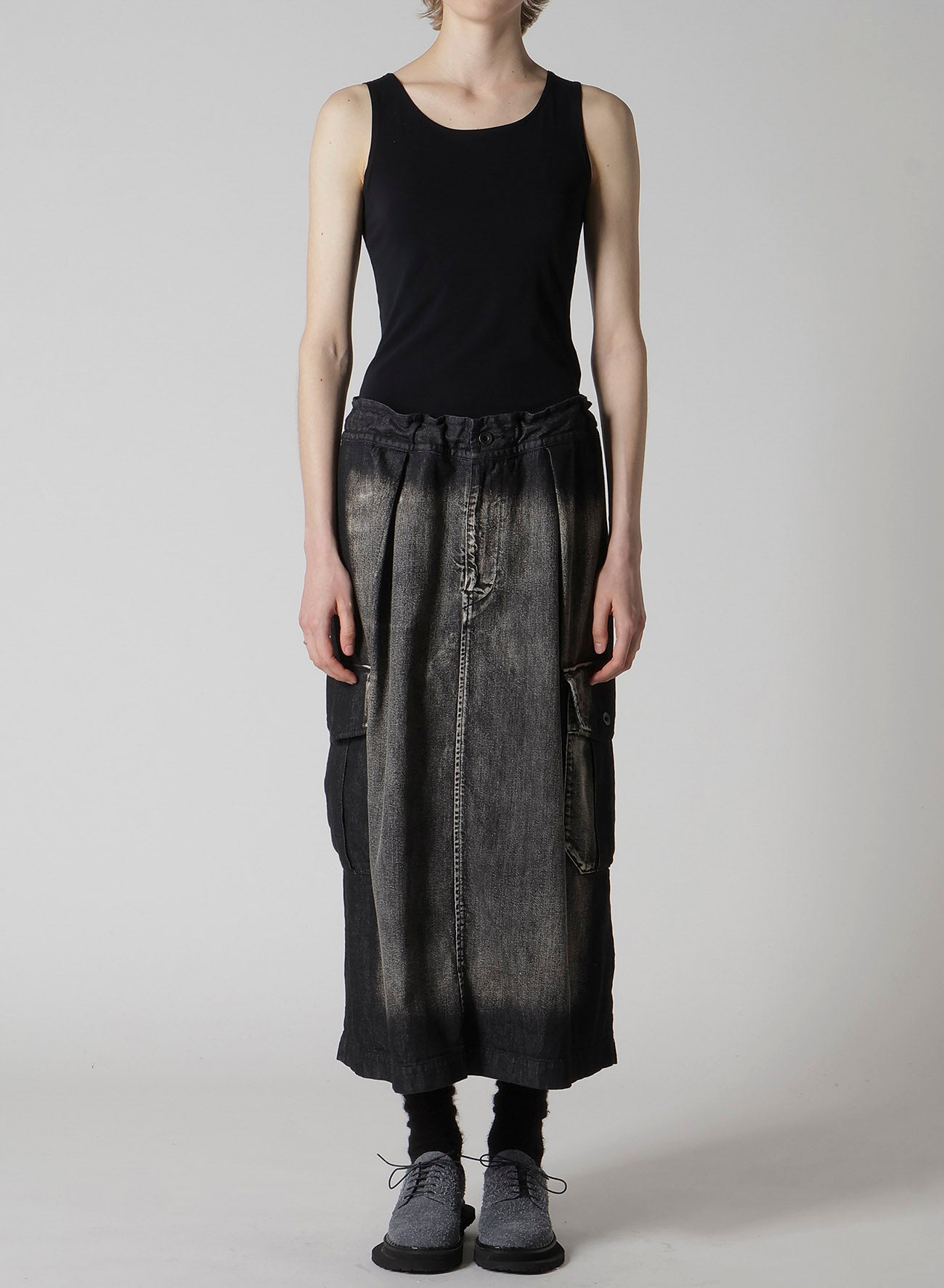 SPOTTED DENIM SIDE POCKET STRAIGHT SKIRT