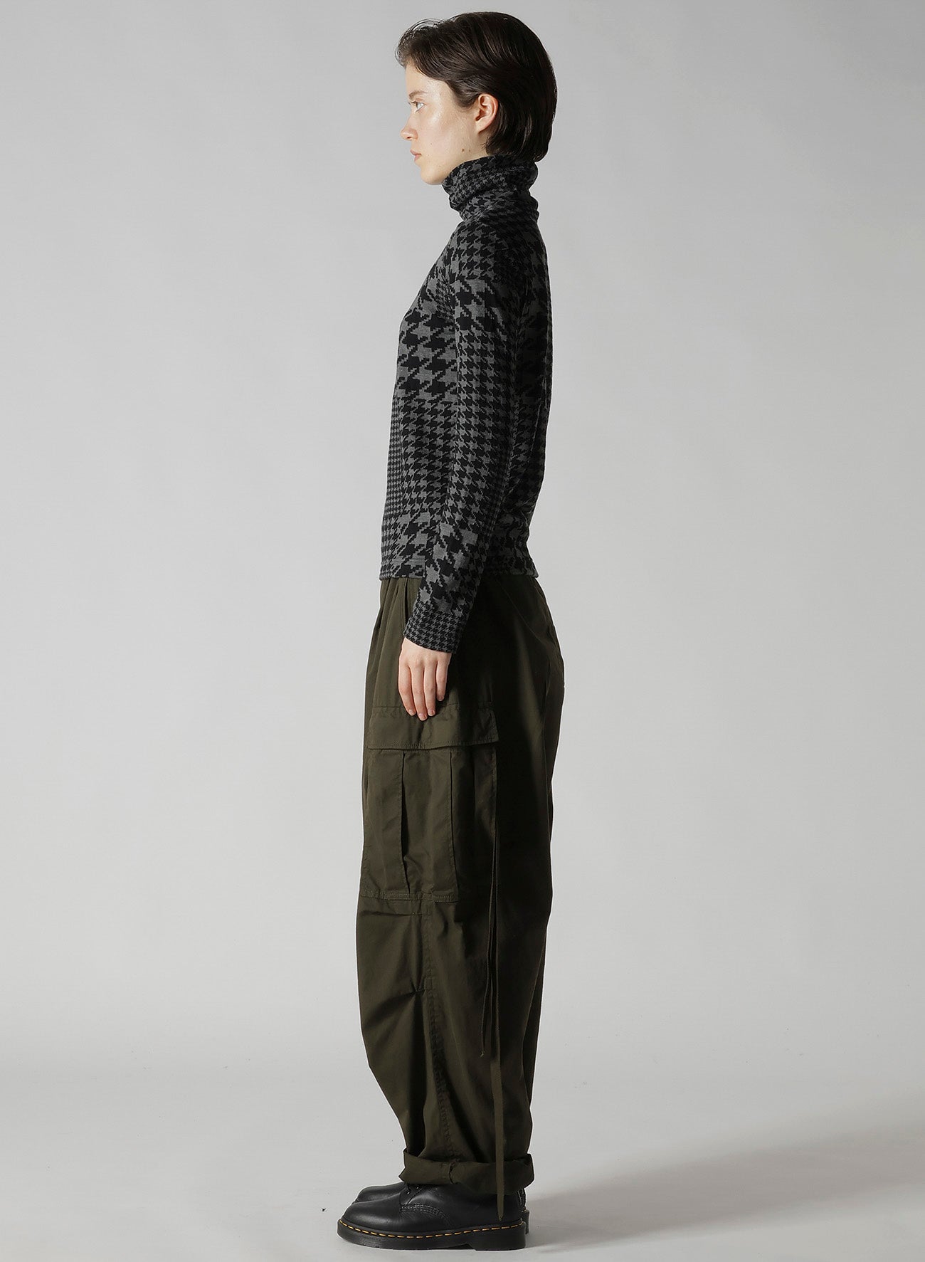 HOUNDSTOOTH UNBALANCED HIGH NECK LONG SLEEVE T