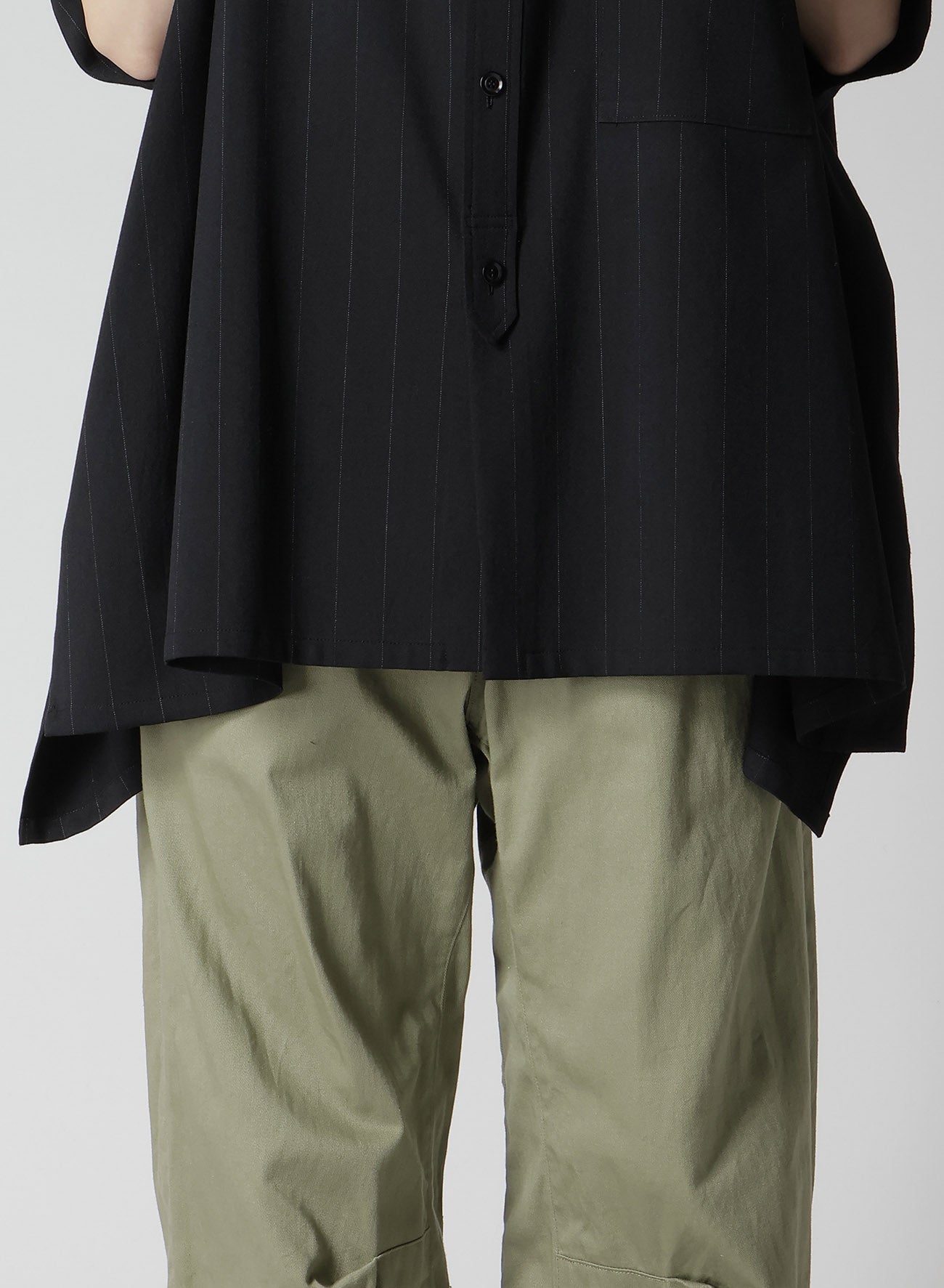 W/RY STRIPE ROLLED SLEEVE BLOUSE