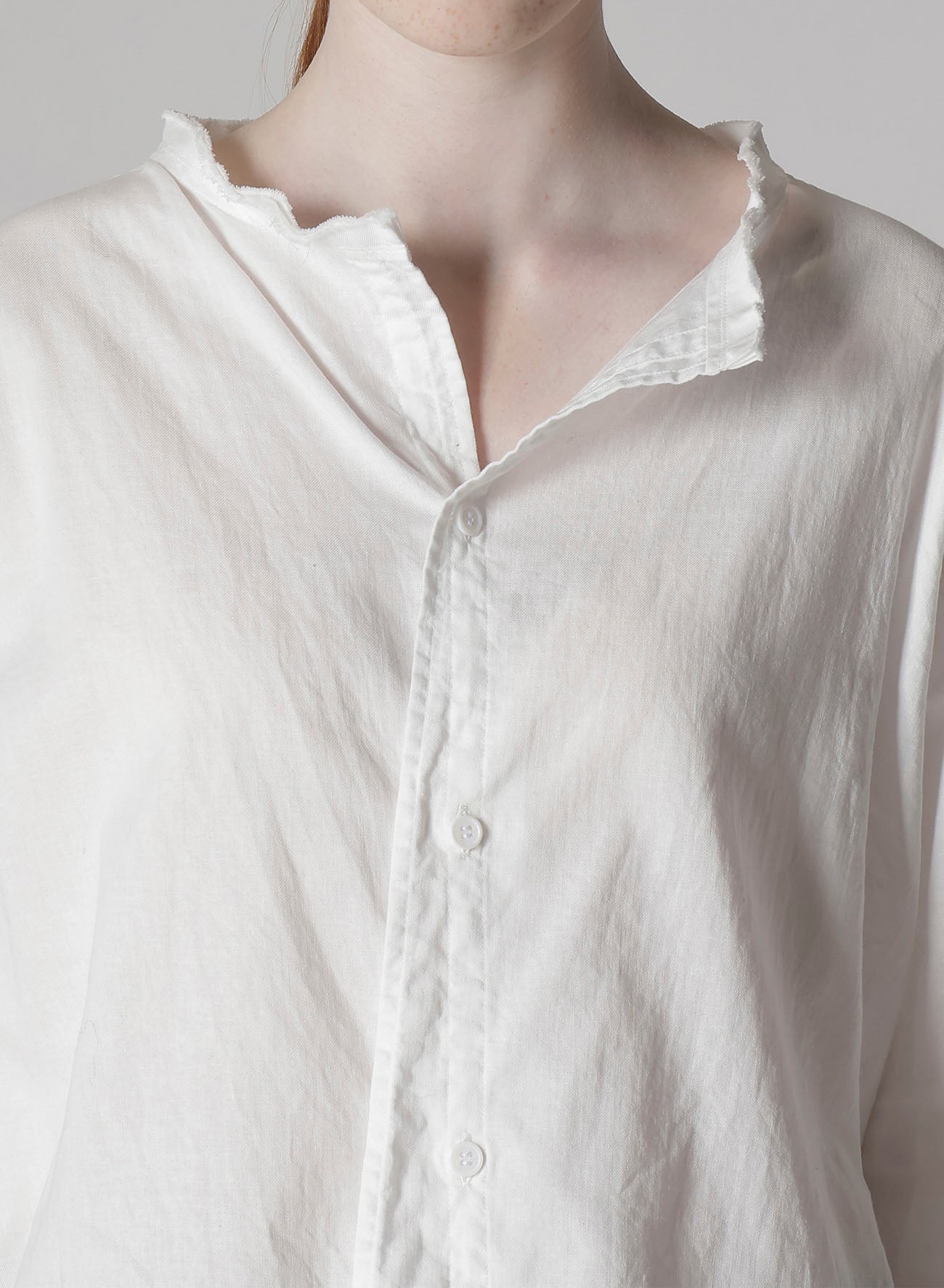 Y's BORN PRODUCT] THIN COTTON TWILL FRINGE COLLAR BLOUSE – THE