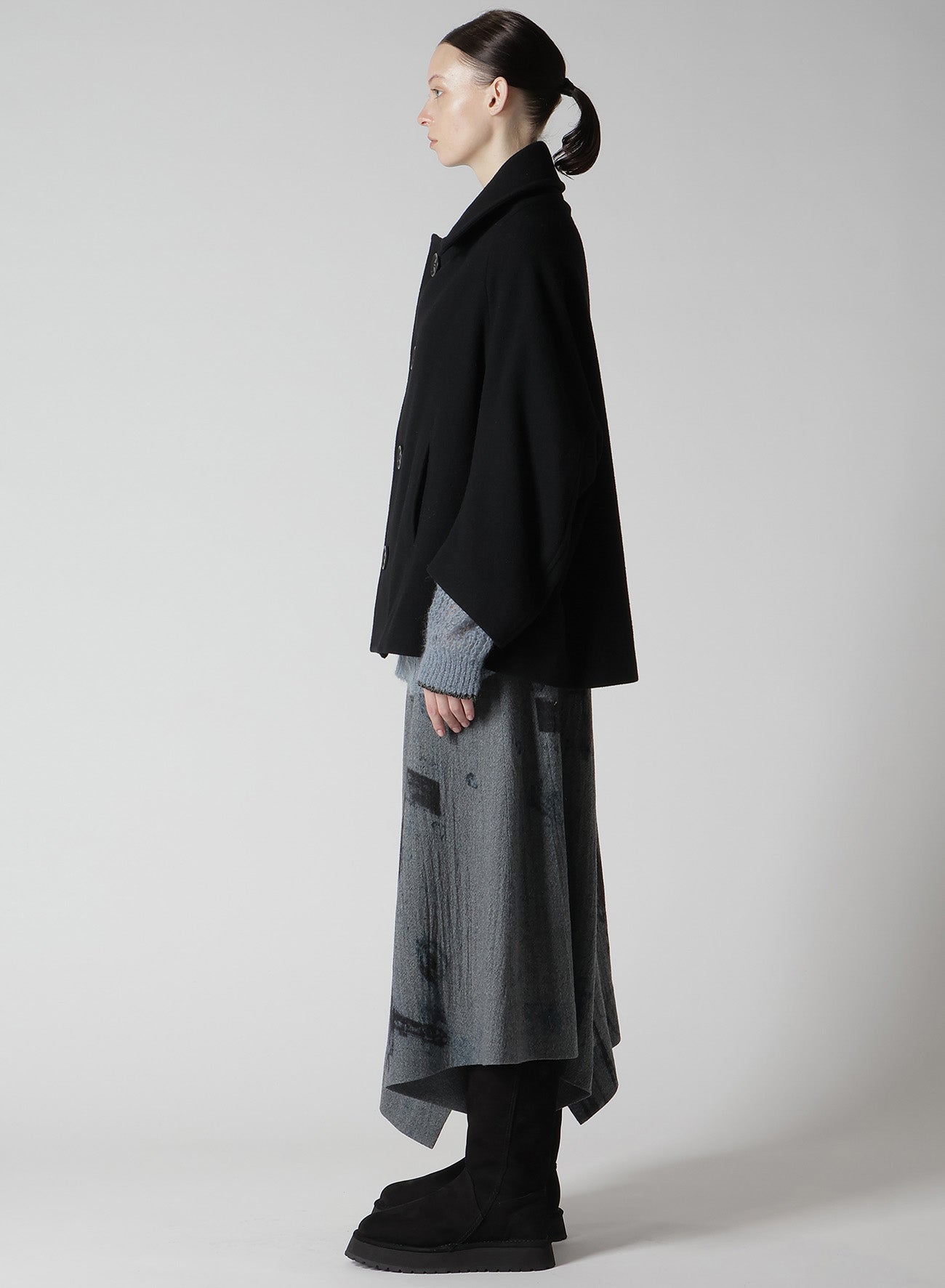 AIRY MOSSER IRREGULAR SLEEVE SHORT COAT