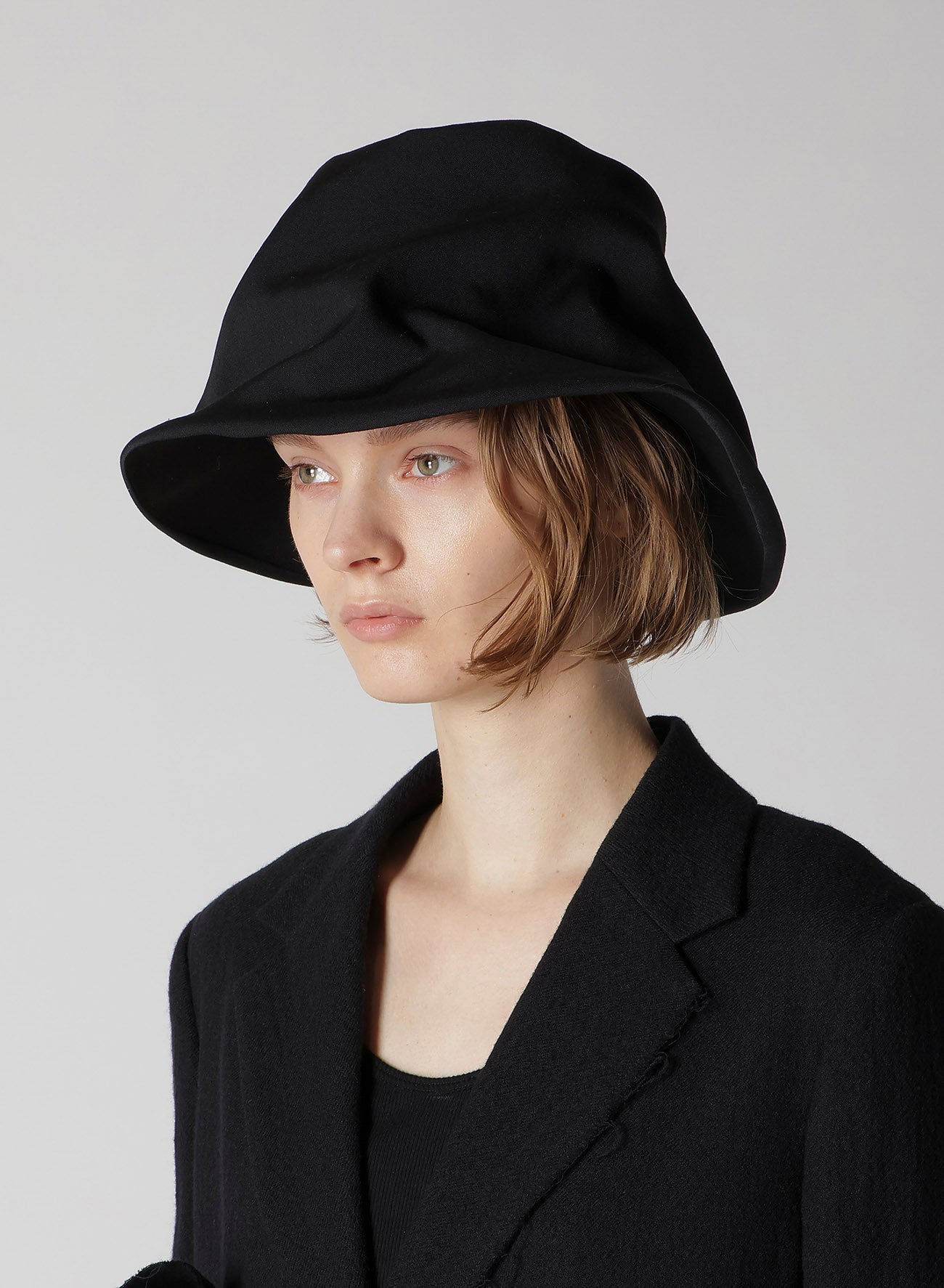 WOOL GABARDINE CROCHET