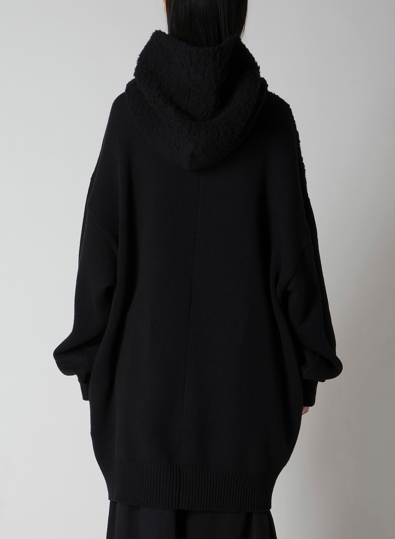 TOGGLE BUTTUN HOODIE