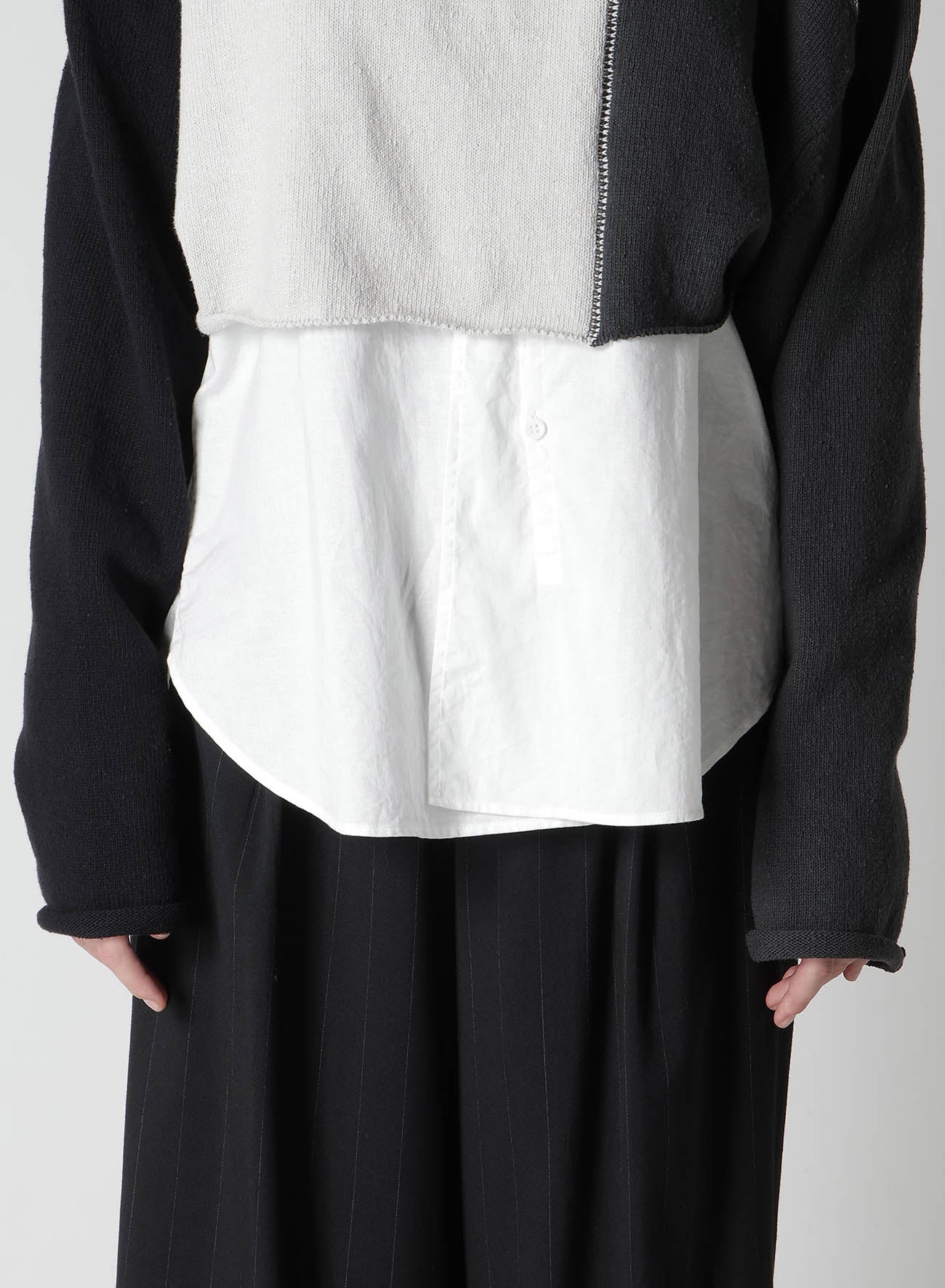 HARD-TWISTED BLOCK INTARSIA ROUND NECK SHORT PULLOVER