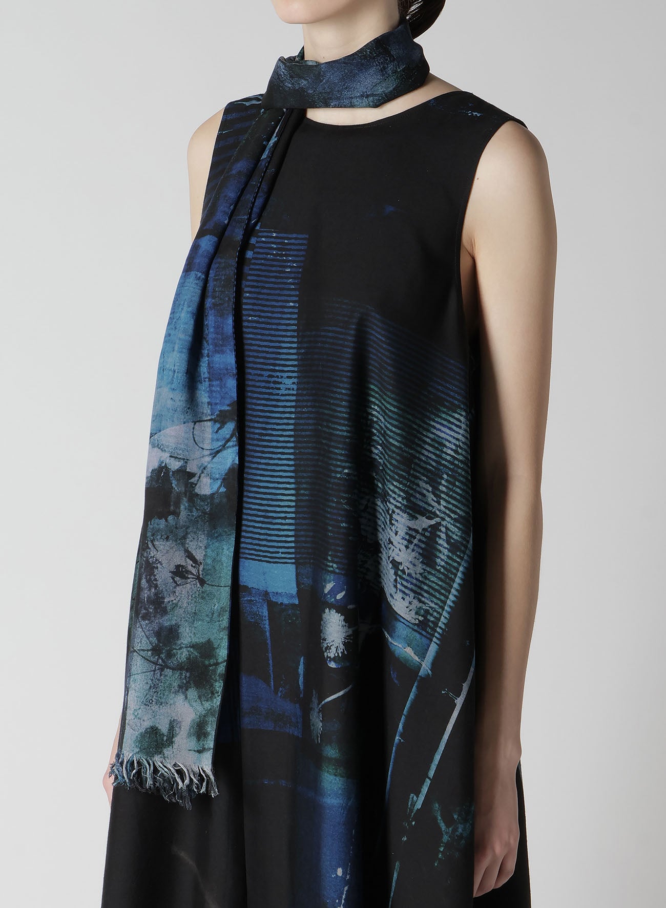 FILAGEN FLOWER PRINT SCARF