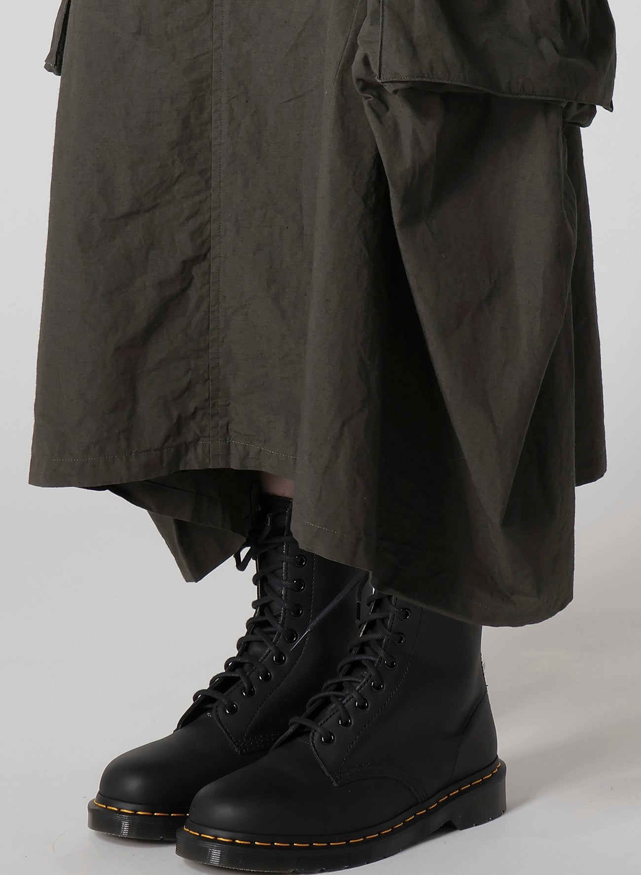 COTTON/LINEN CARGO SKIRT