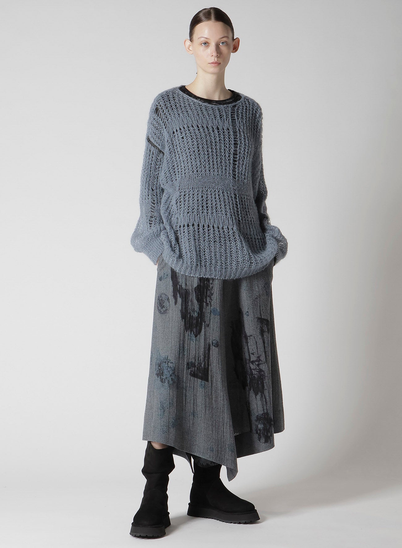 BLURRY FLOWER PRINTTED ROUND NECK LONG SLEEVE T