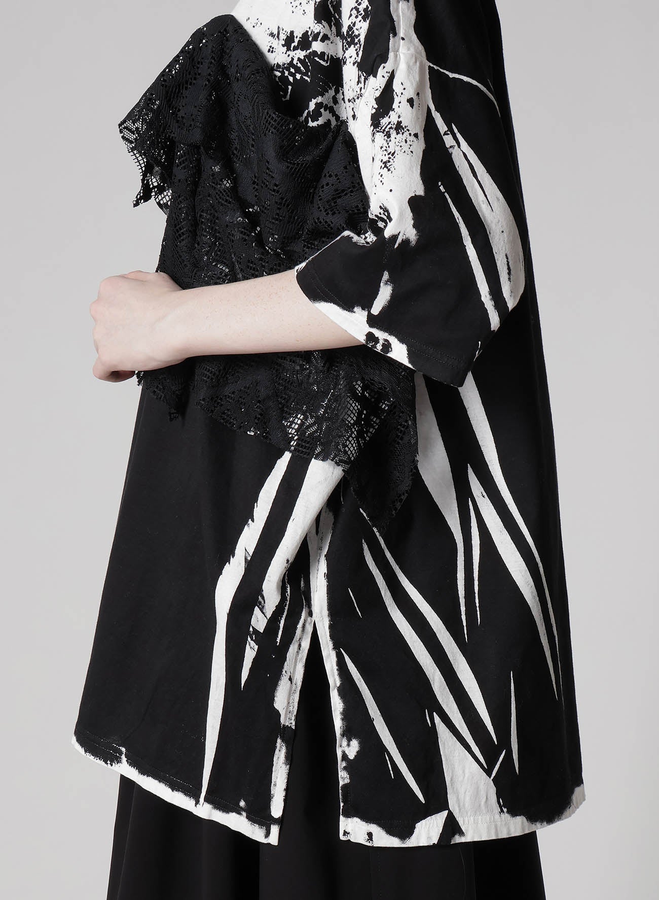 COTTON LACE/PRINT BIG POCKET PULLOVER