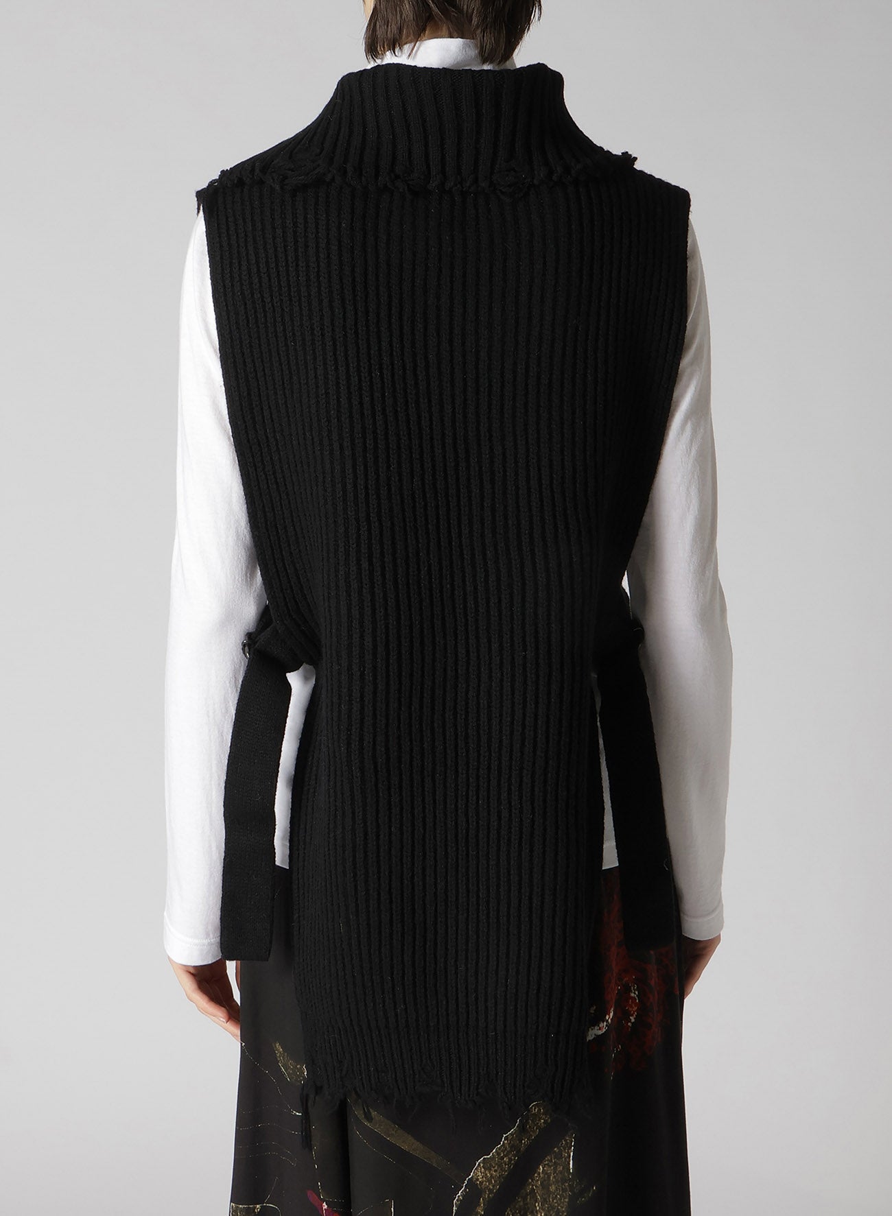 LAMB WOOL DAMAGED KNIT VEST