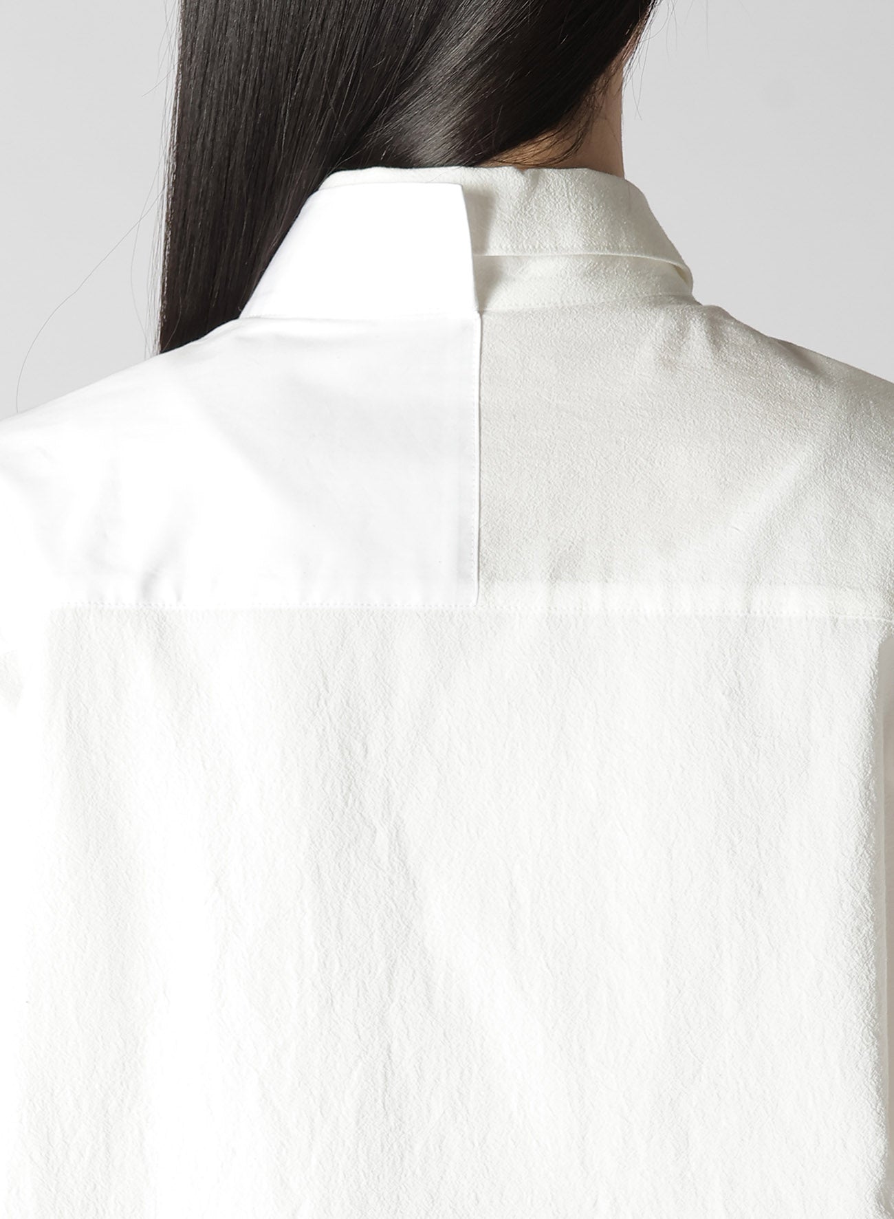 HIGH TWISTED COTTON DOUBLE LAYERED WING COLLAR SHIRT