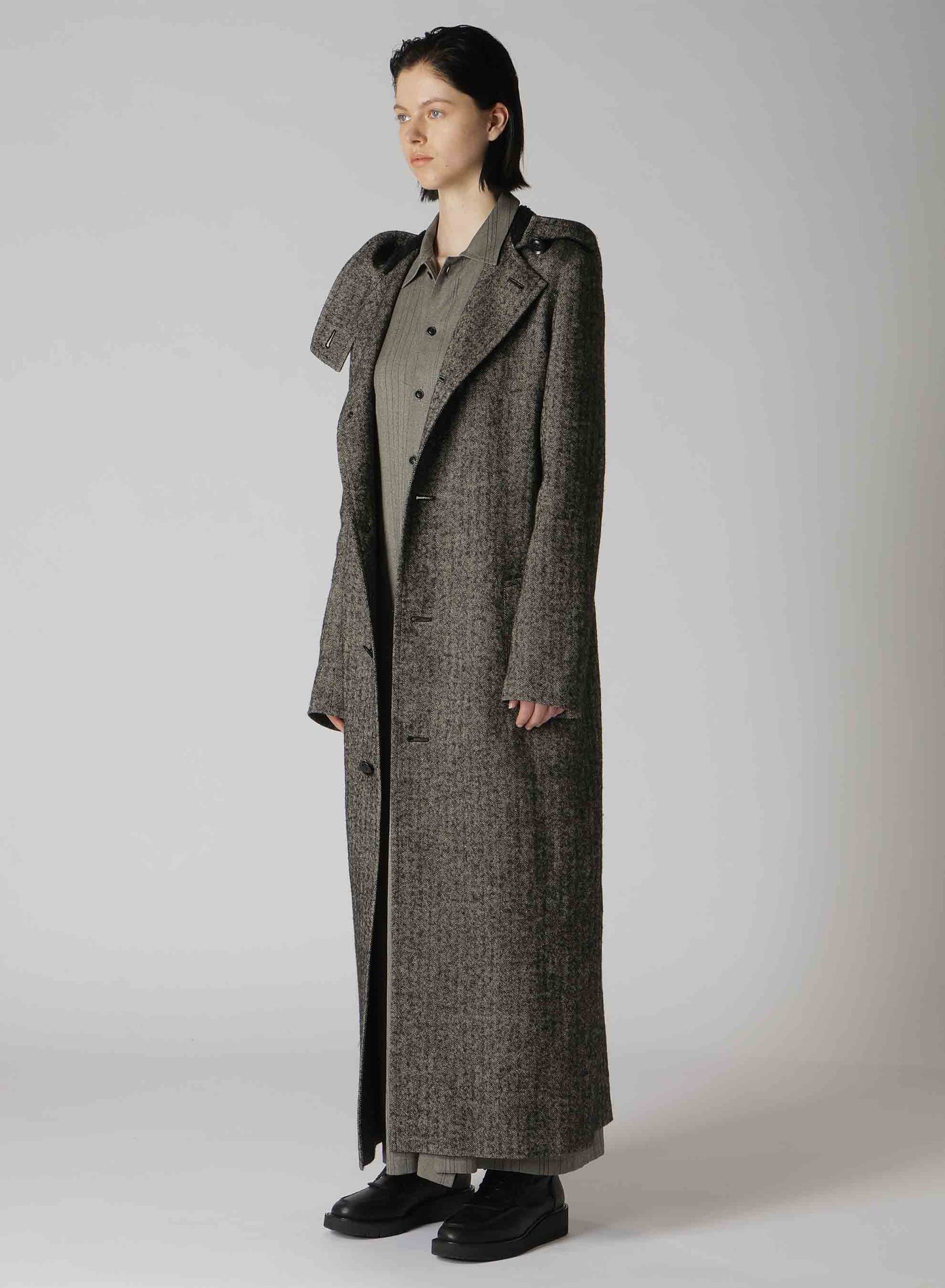 LINEN/WOOL RAISED HERRINGBONE LONG COAT WITH HOODIE