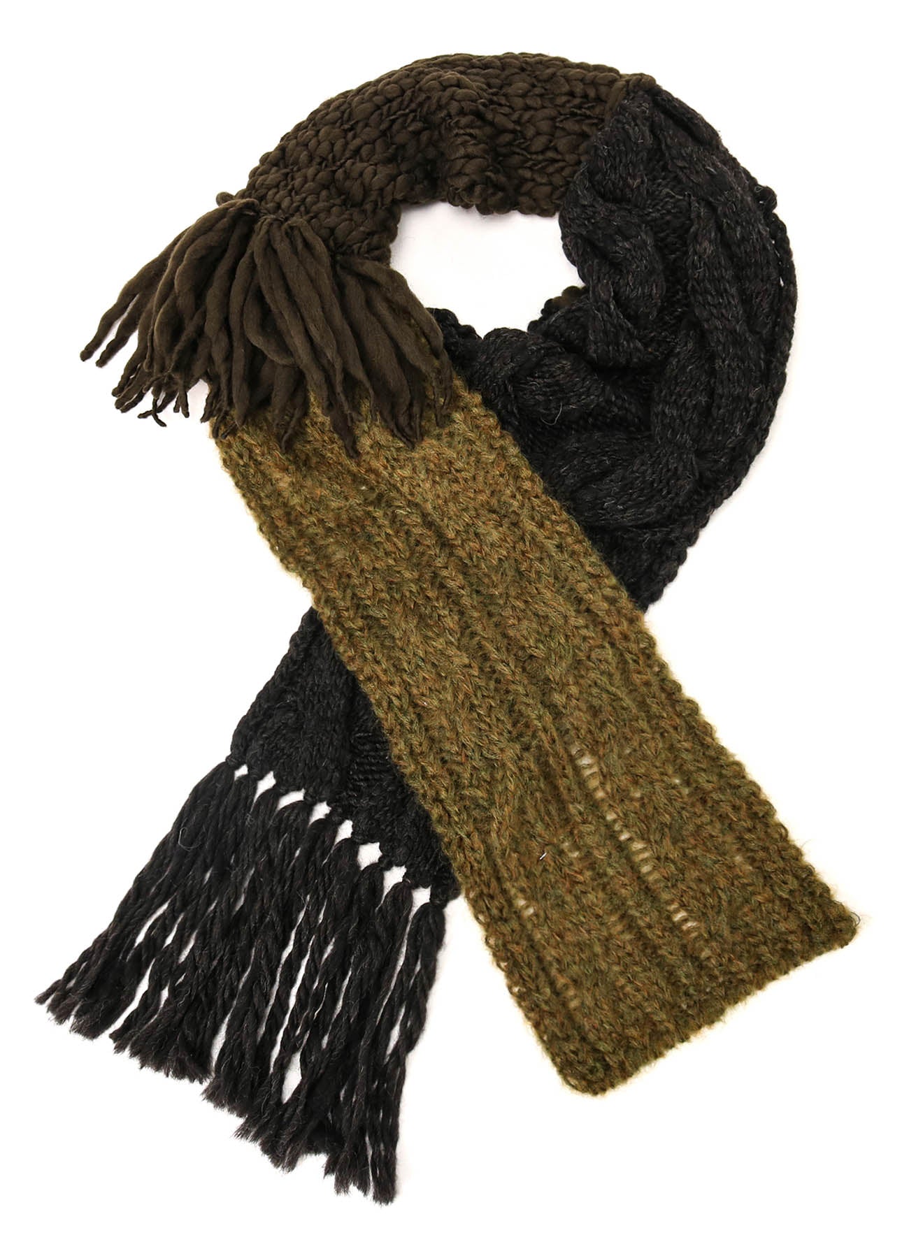 PATCHED KNITTED SCARF