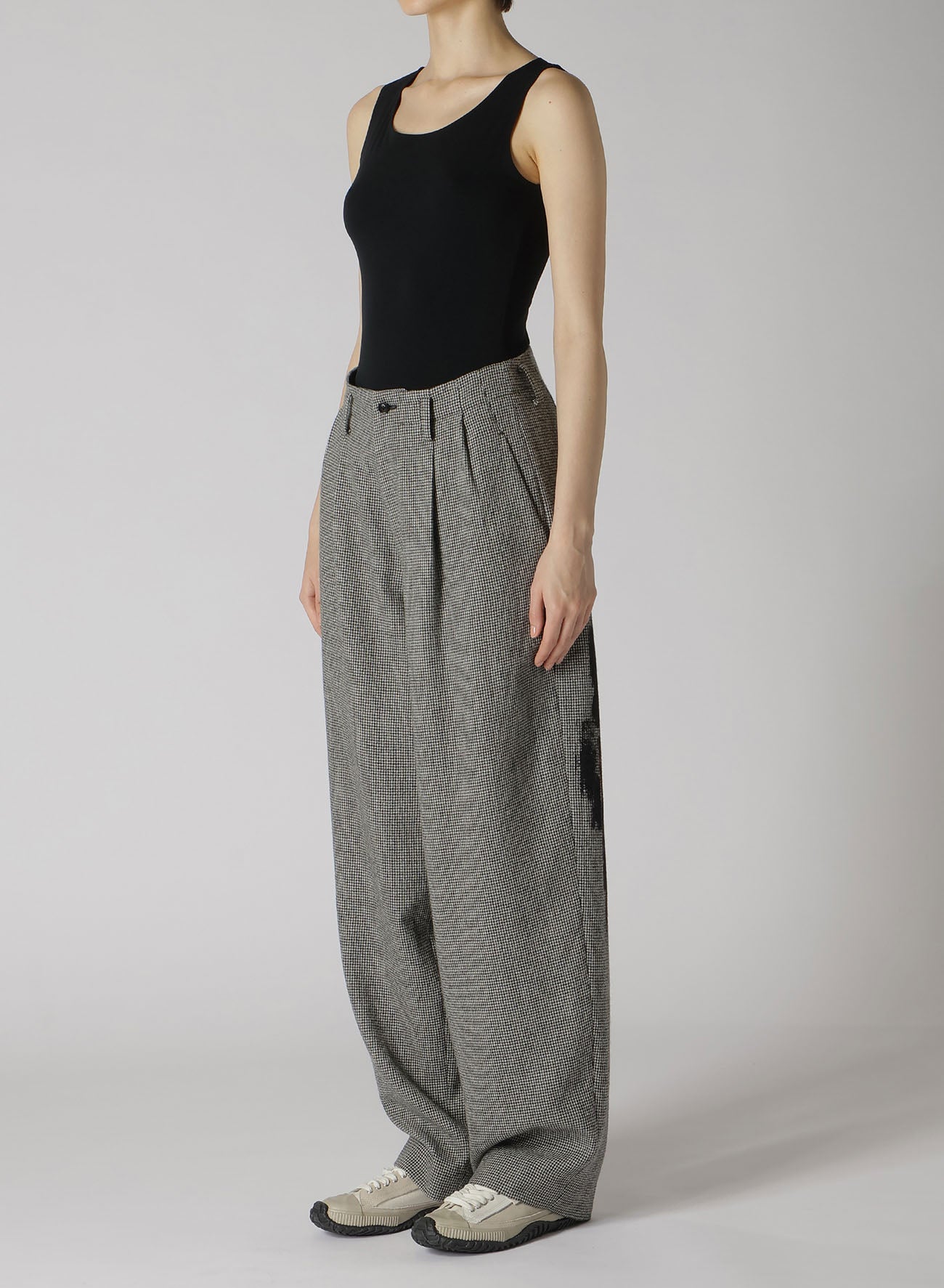 WOOL FLANNEL HOUNDSTOOTH FEMALE PT DOUBLE TUCK WIDE PANTS